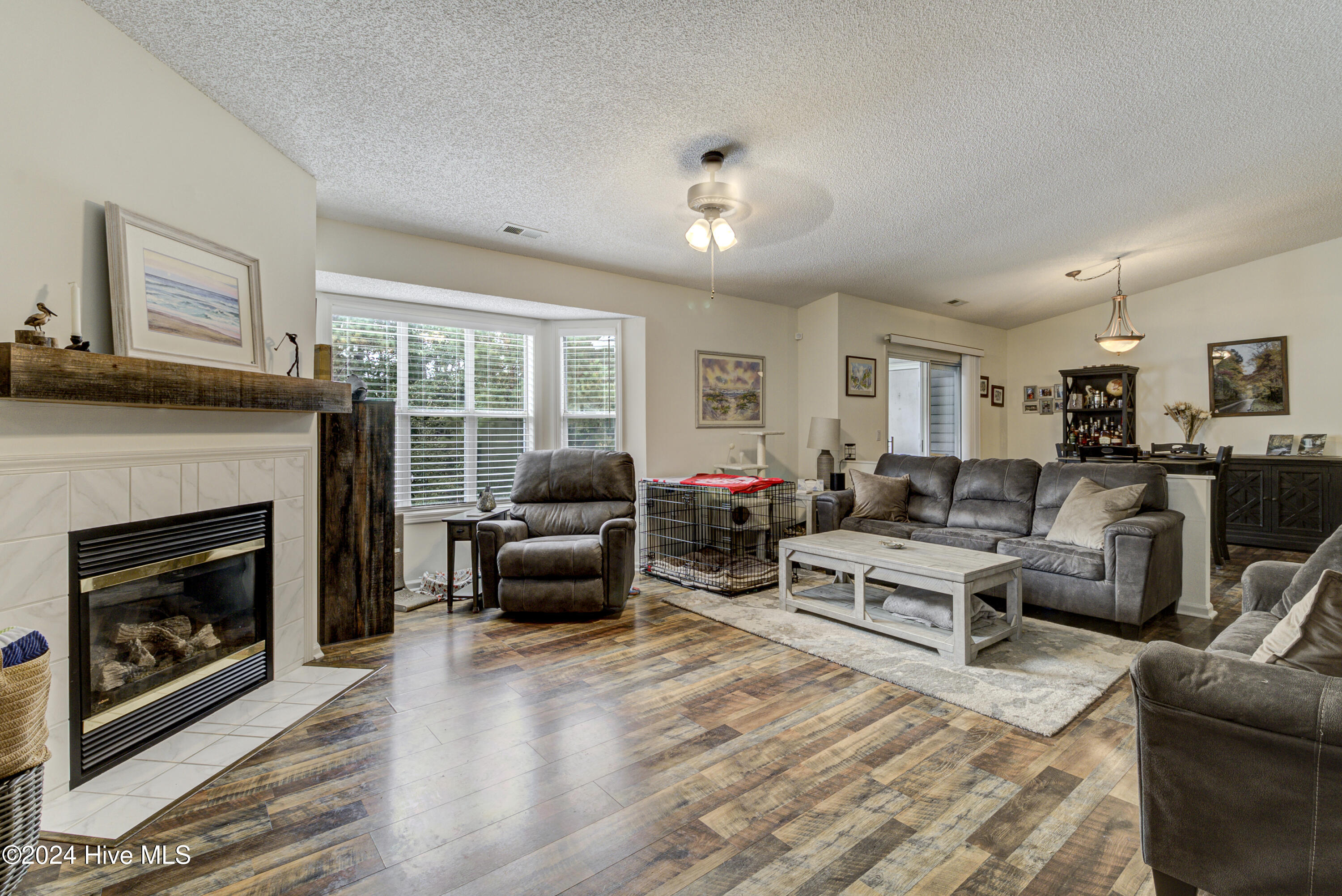 4158 Breezewood Drive 203 Property Photo 4