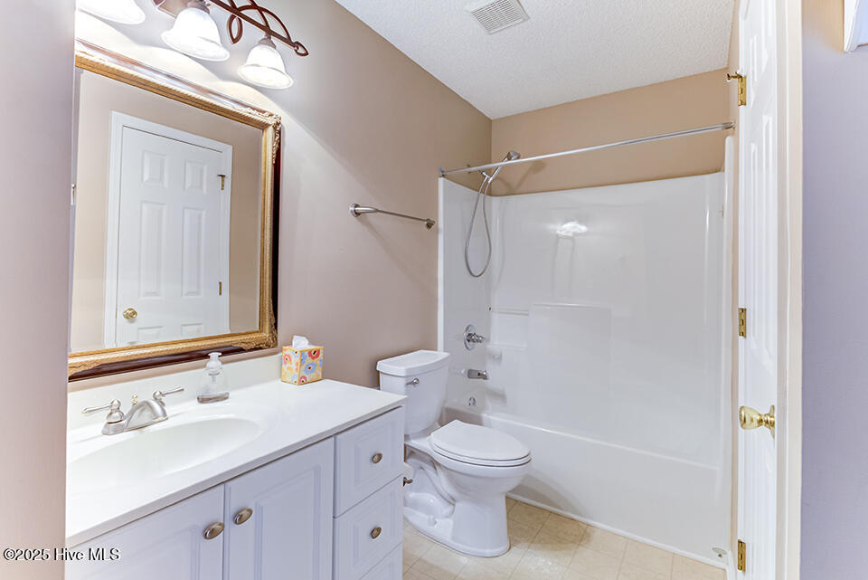 4158 Breezewood Drive 203 Property Photo 9