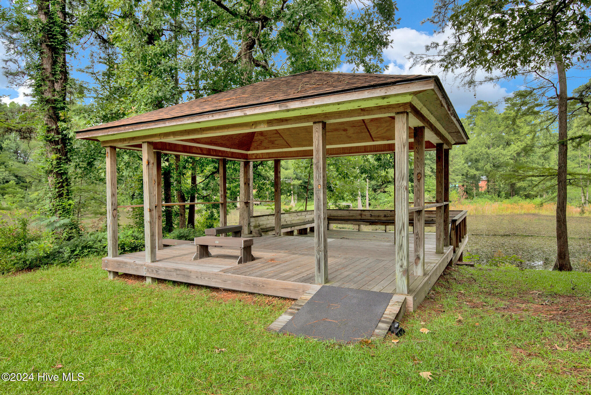 6639 Ramsey Street Property Photo 4