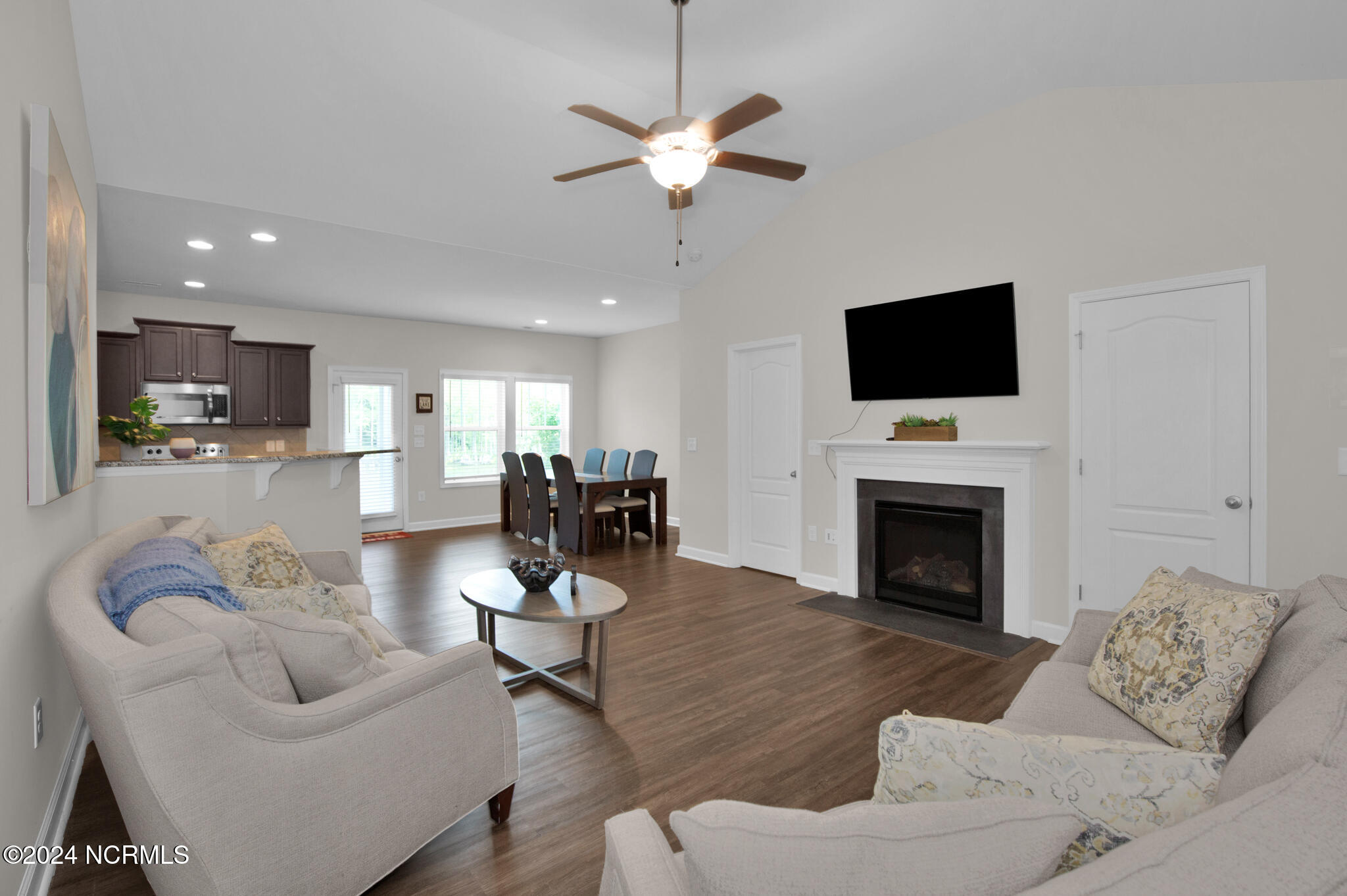 6639 Ramsey Street Property Photo 9