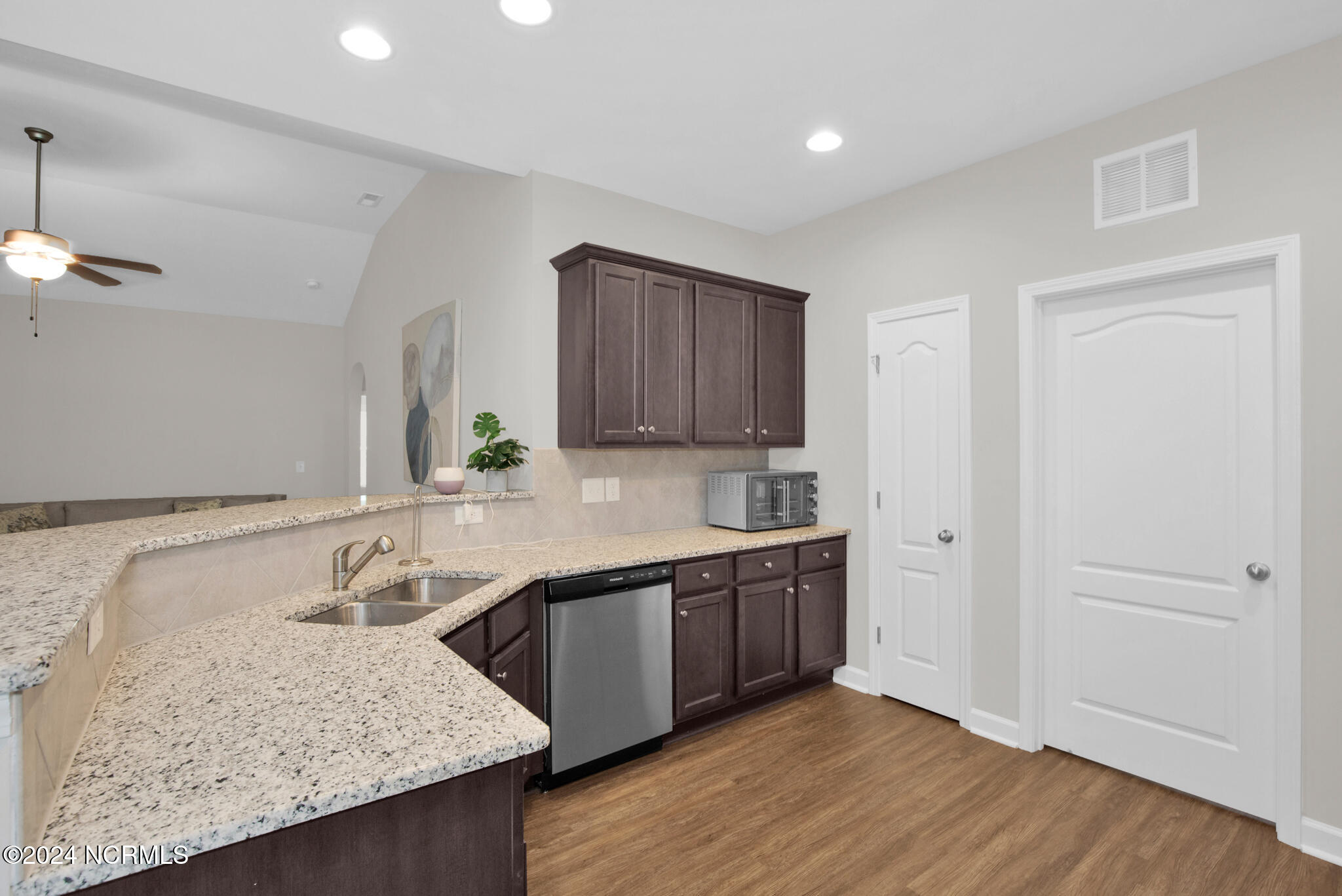 6639 Ramsey Street Property Photo 15