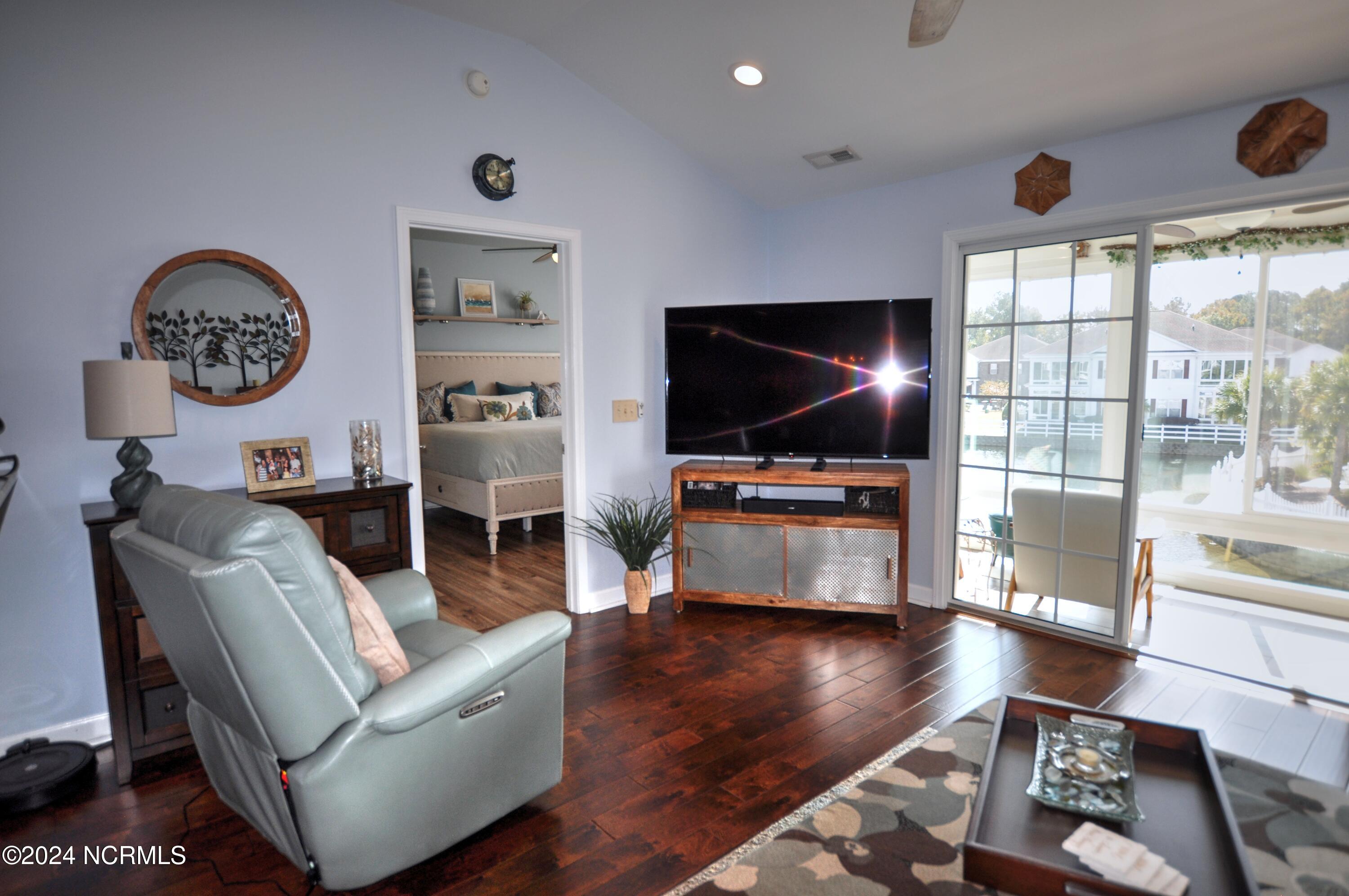 8855 Radcliff Drive 39d Property Photo 6