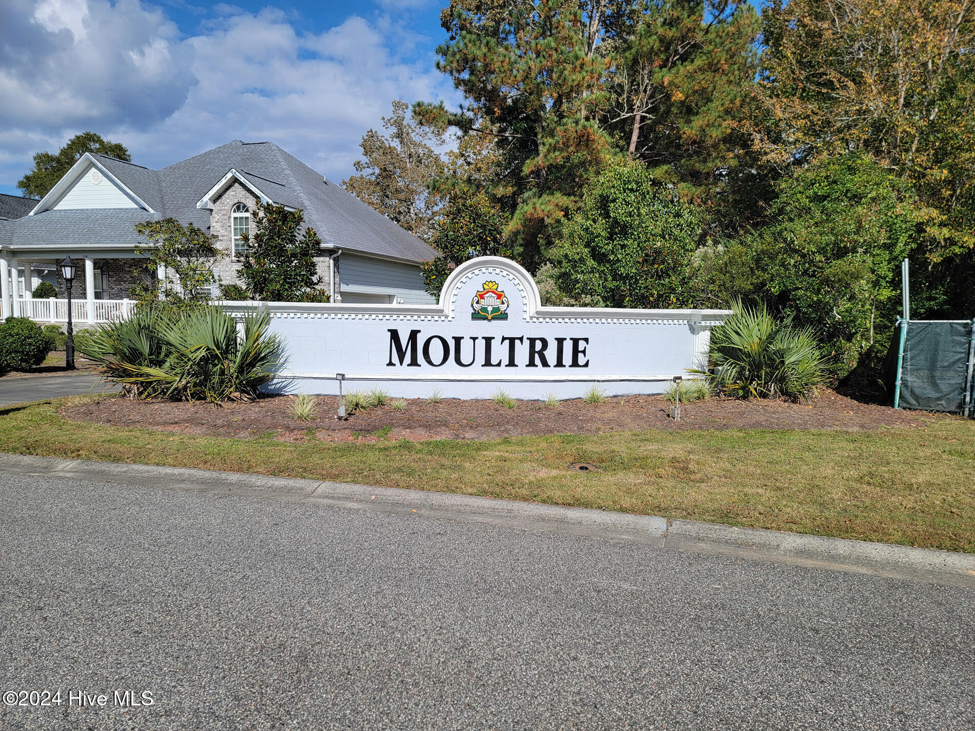 1119 Moultrie Drive Property Photo 4