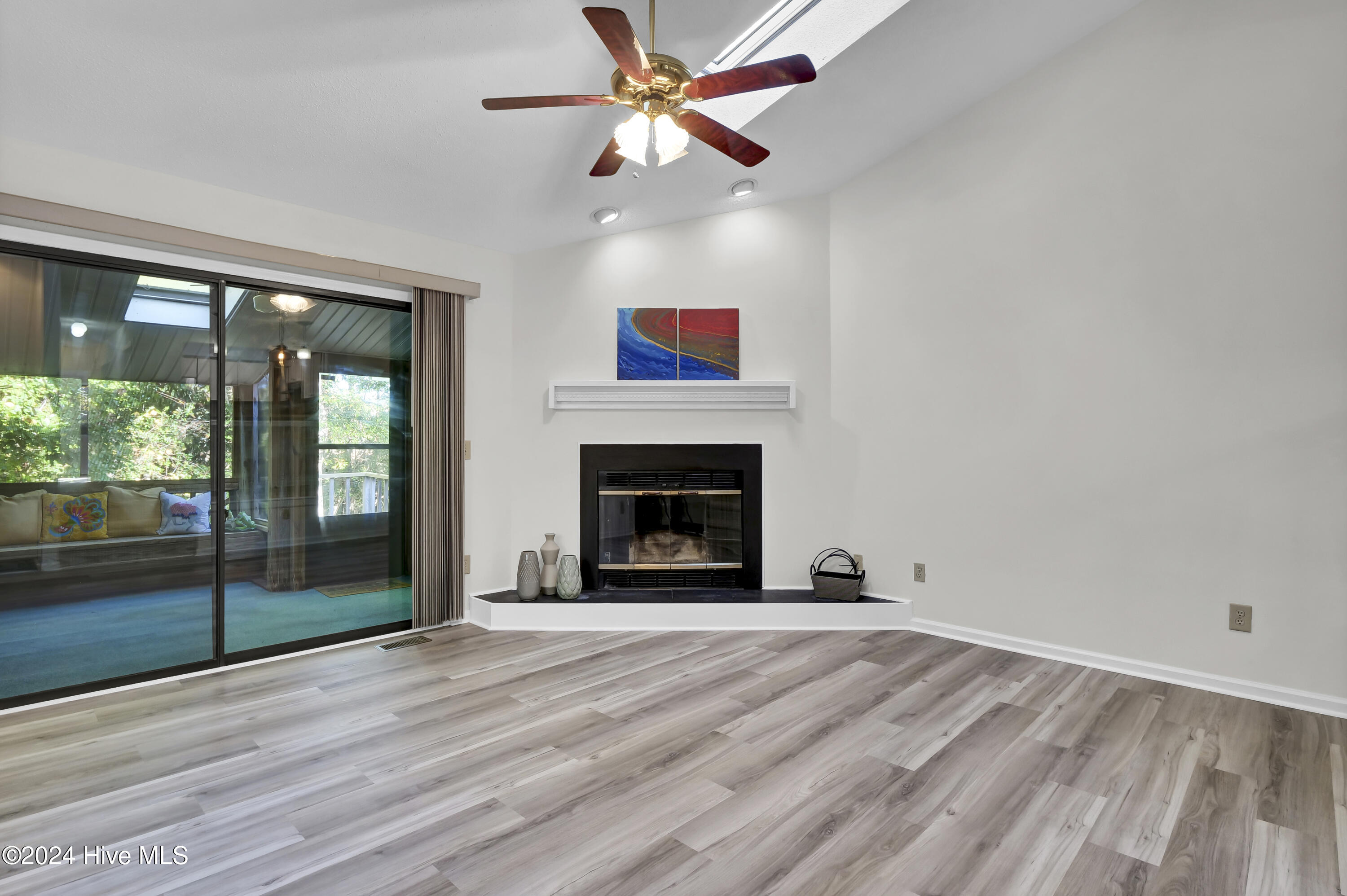 191 Saint Mark Court Property Photo 3