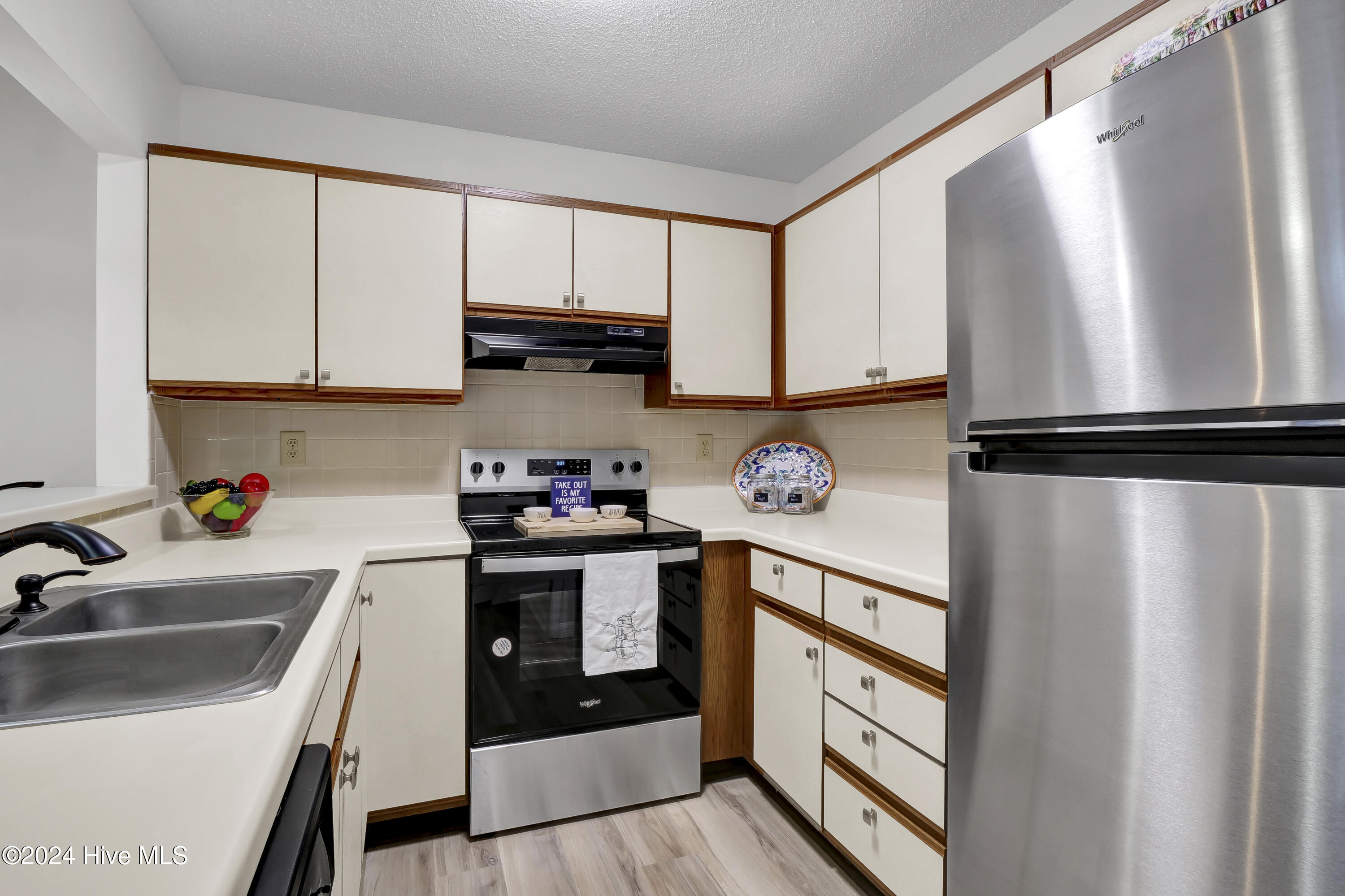 191 Saint Mark Court Property Photo 9