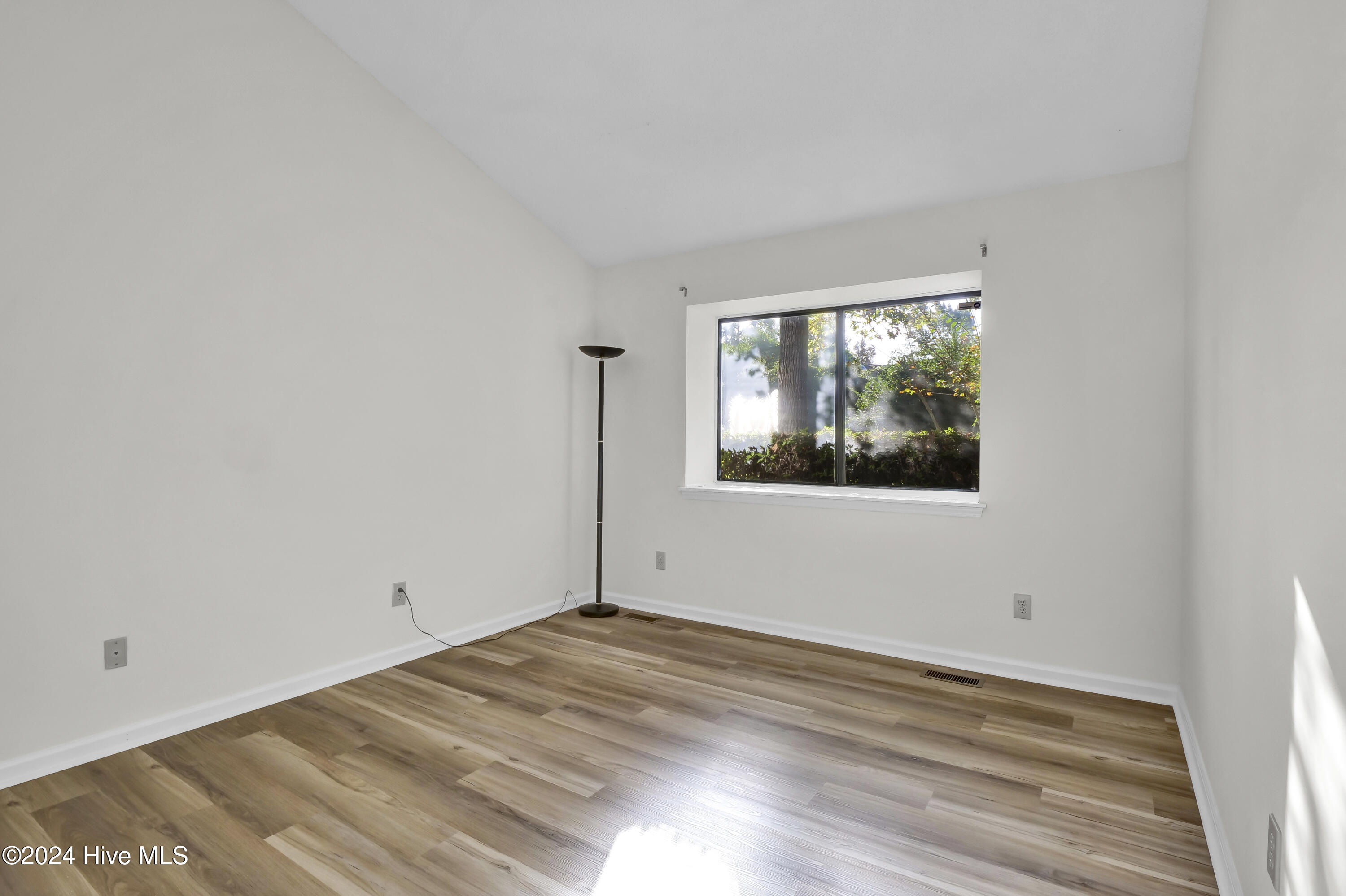 191 Saint Mark Court Property Photo 11