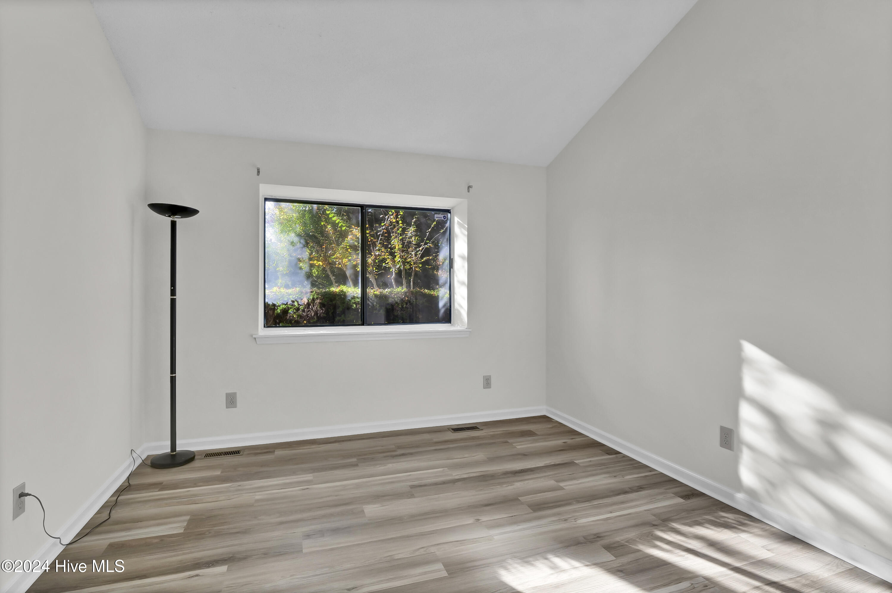 191 Saint Mark Court Property Photo 12