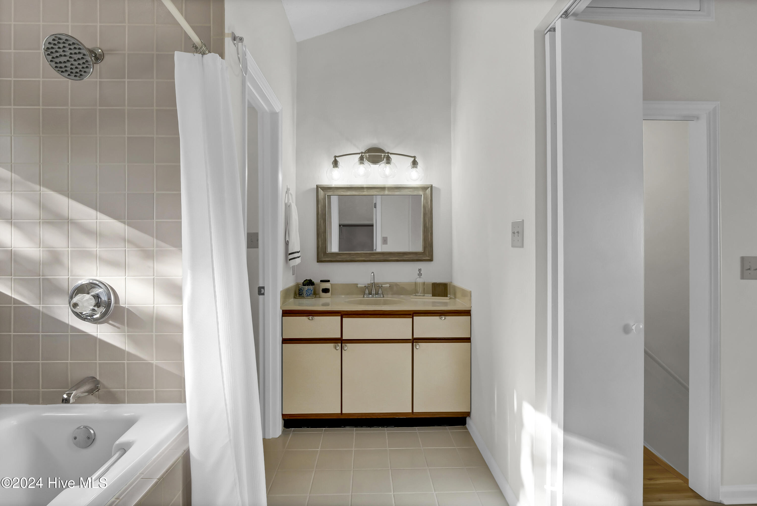 191 Saint Mark Court Property Photo 21