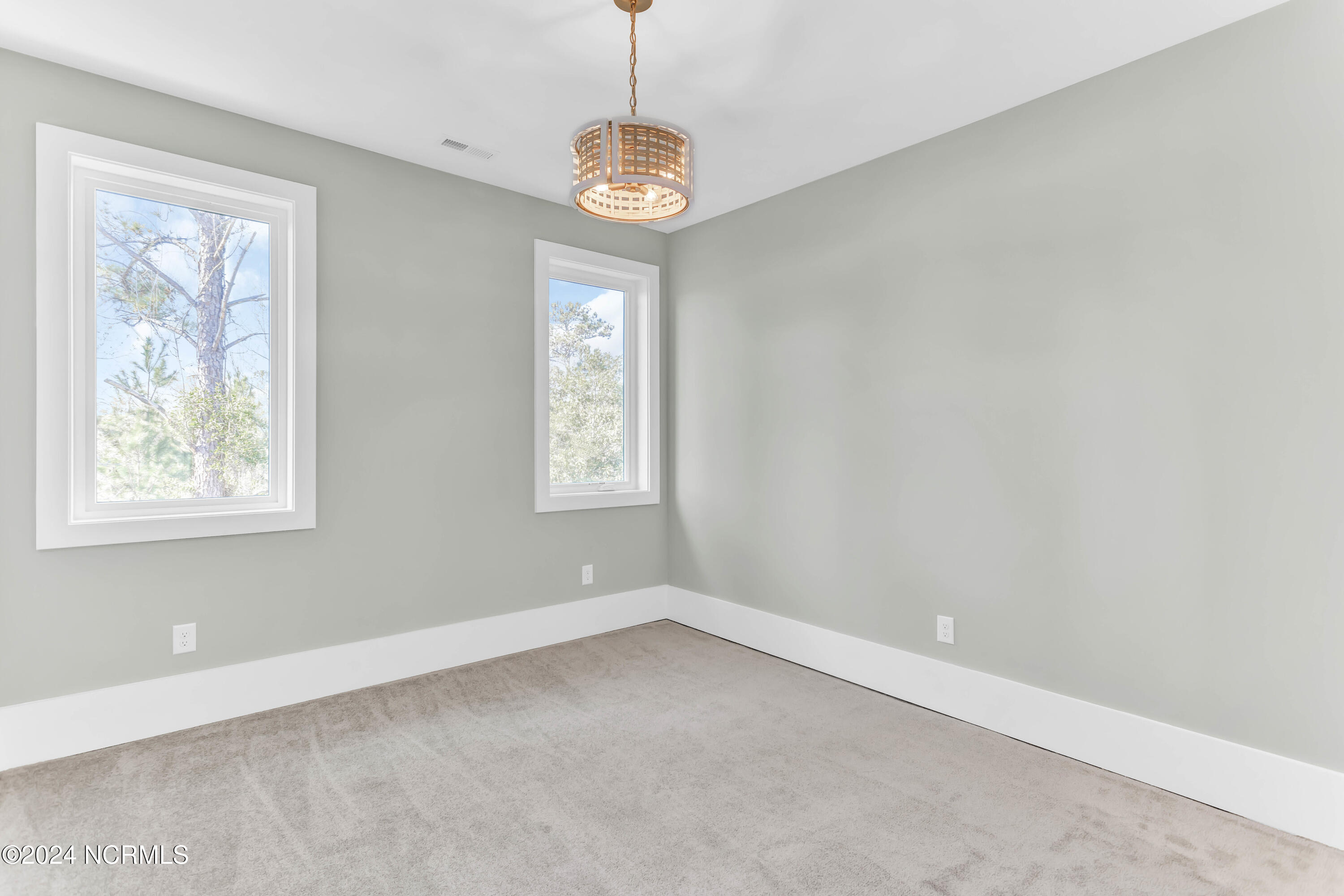 1547 Riverview Terrace Property Photo 35