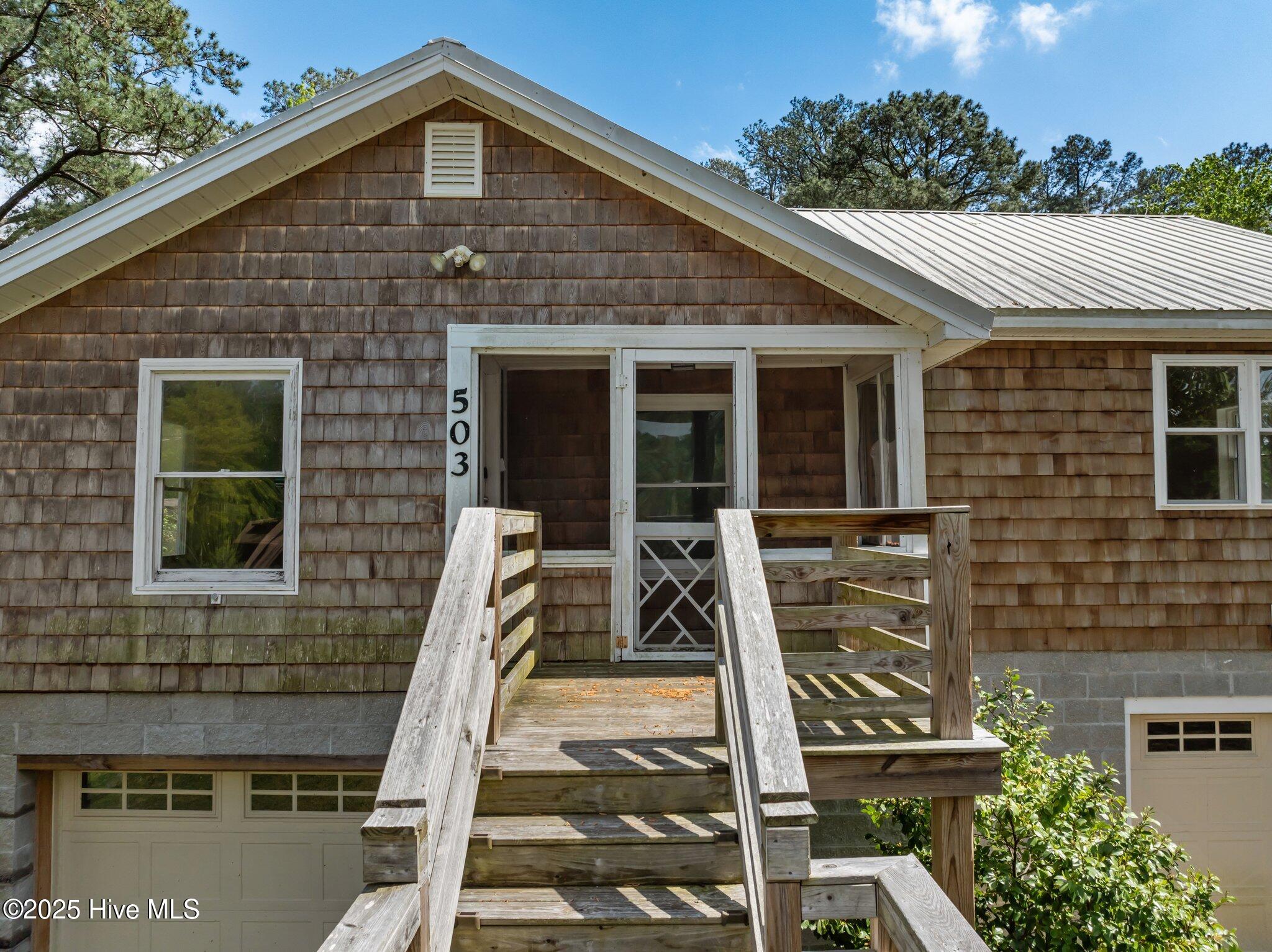503 Shady Banks Road Property Photo 2