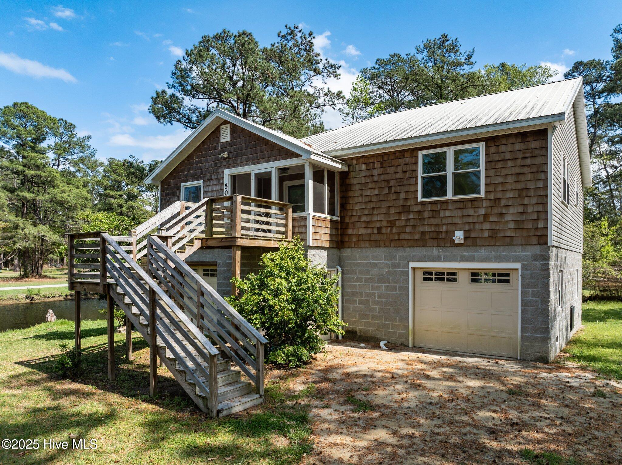 503 Shady Banks Road Property Photo 3