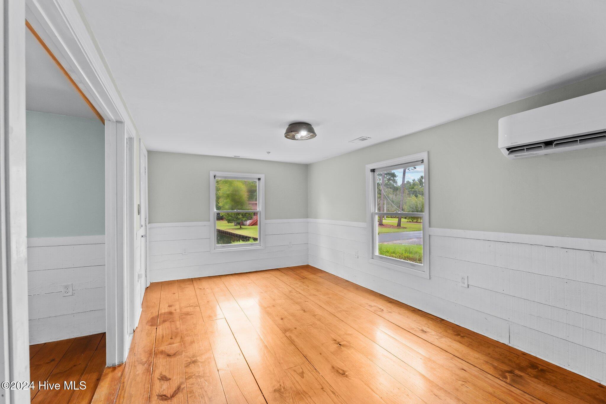 503 Shady Banks Road Property Photo 9