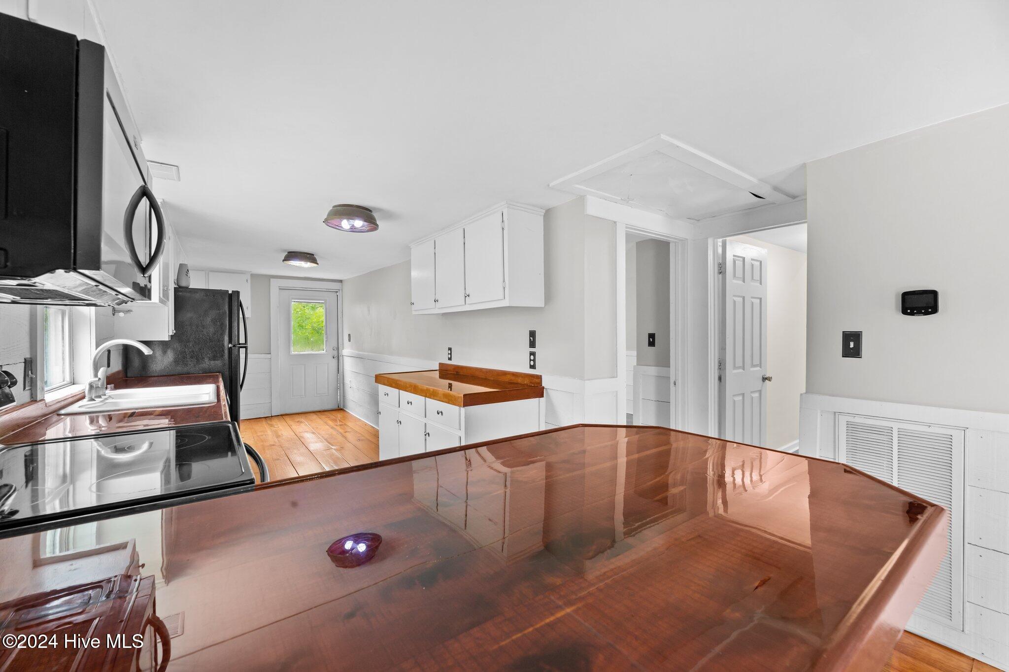 503 Shady Banks Road Property Photo 16