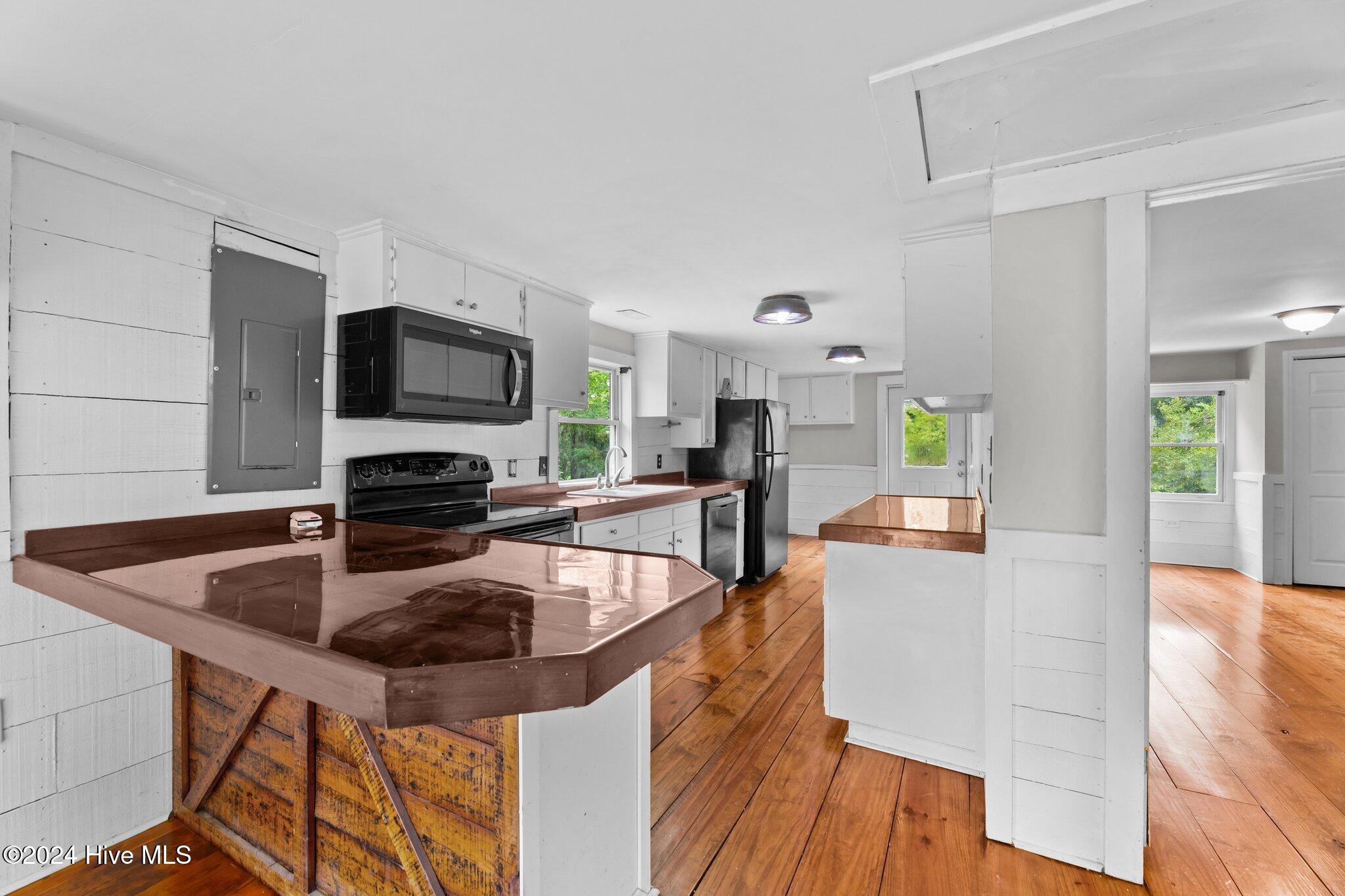 503 Shady Banks Road Property Photo 17