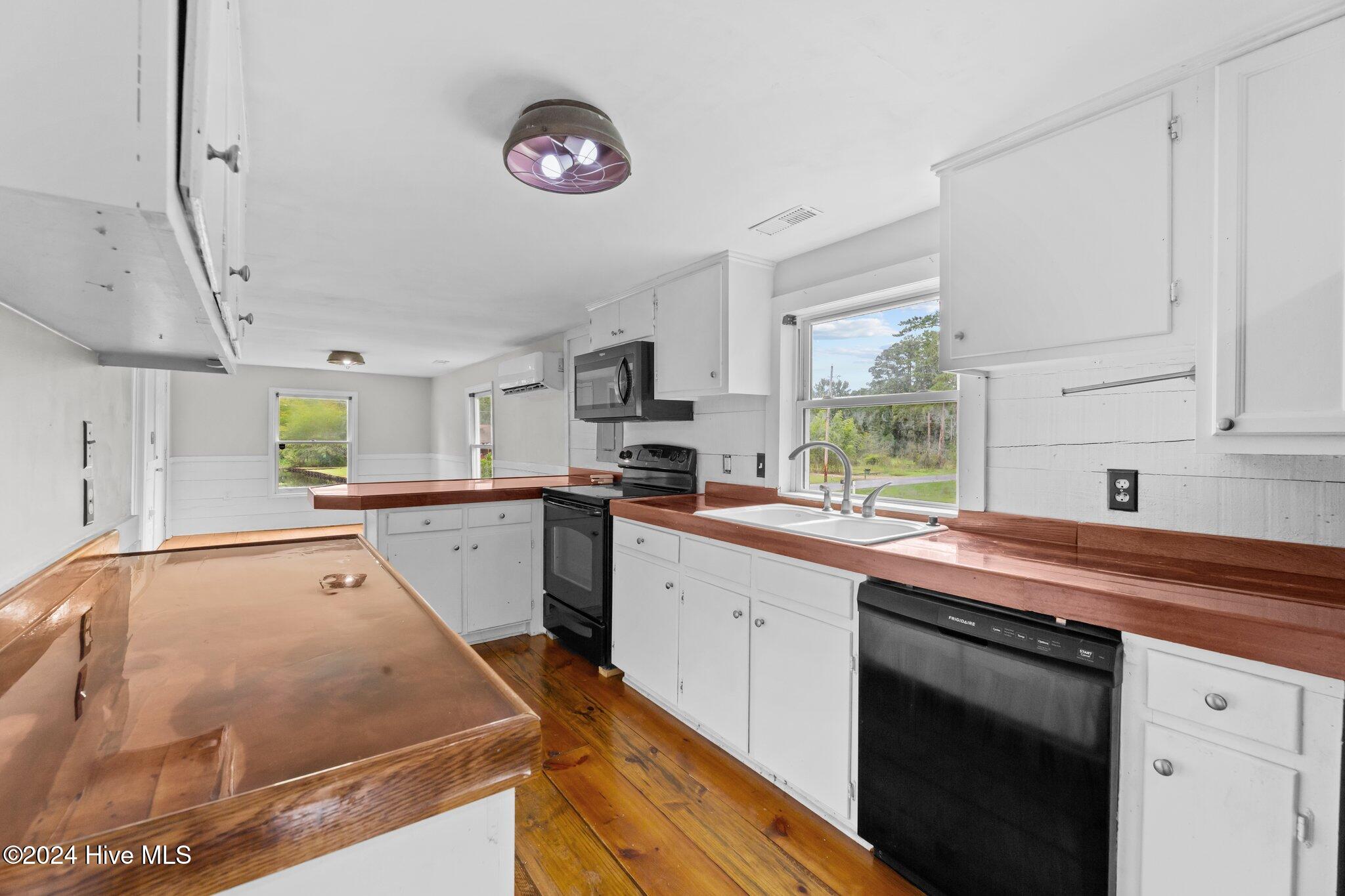 503 Shady Banks Road Property Photo 21