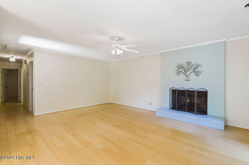 201 Bentwood Property Photo 5