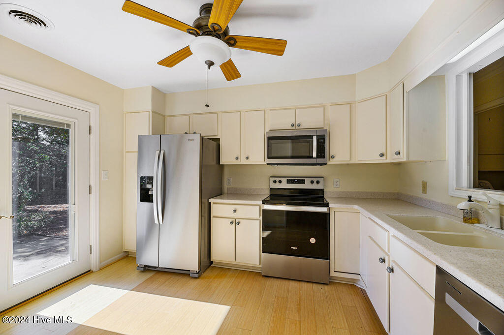 201 Bentwood Property Photo 8