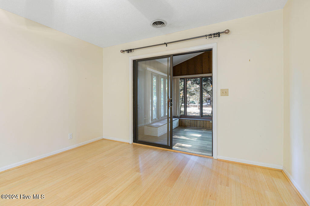 201 Bentwood Property Photo 14