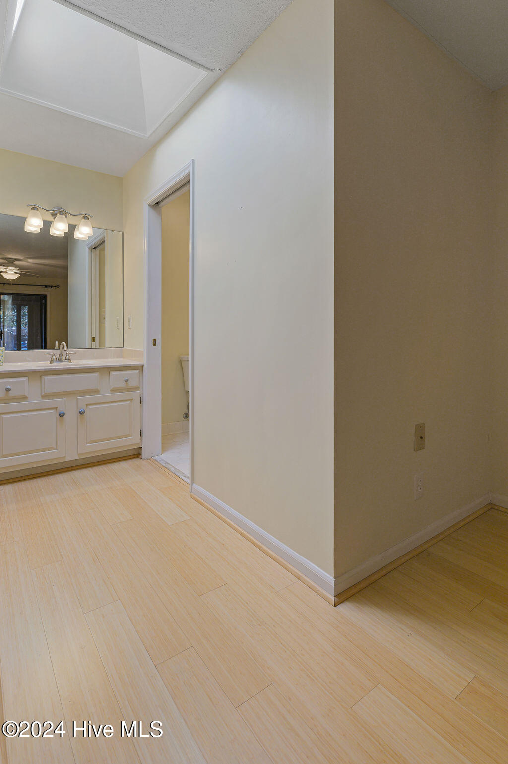 201 Bentwood Property Photo 17