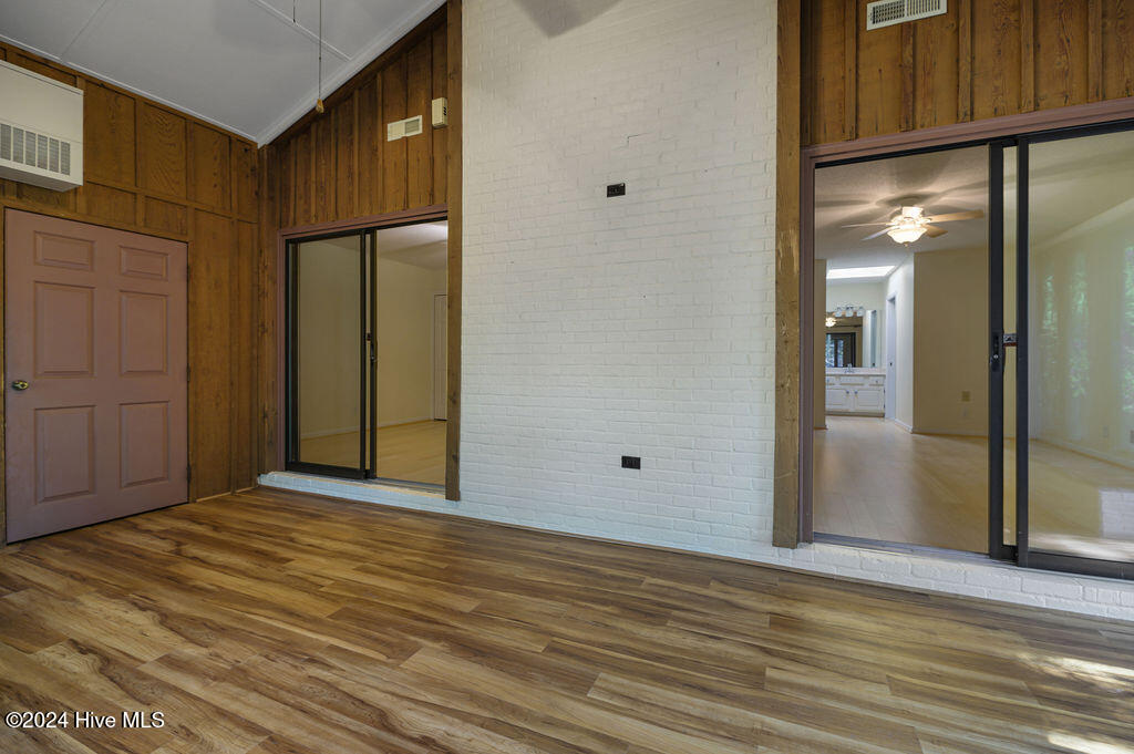201 Bentwood Property Photo 27