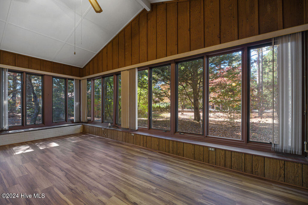 201 Bentwood Property Photo 28