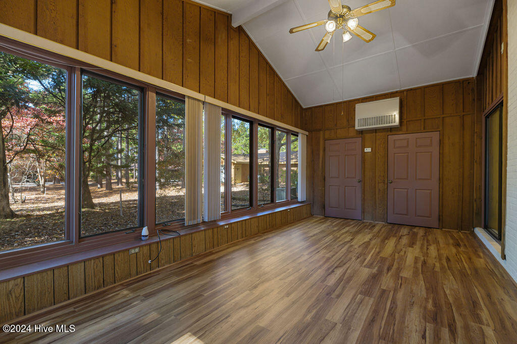 201 Bentwood Property Photo 30