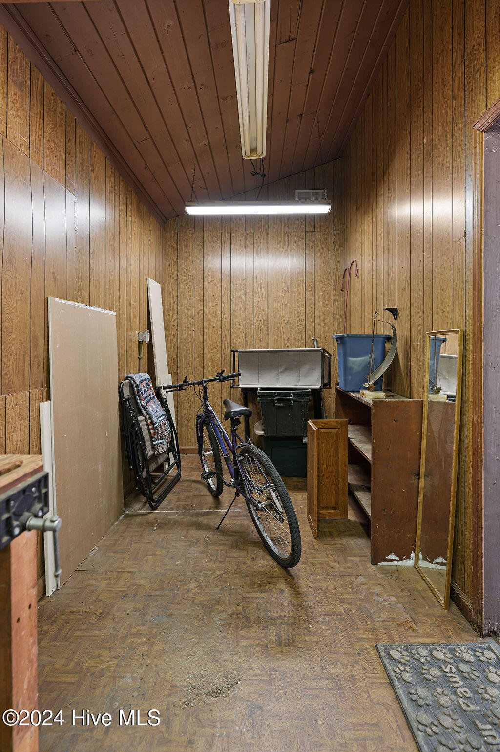 201 Bentwood Property Photo 37
