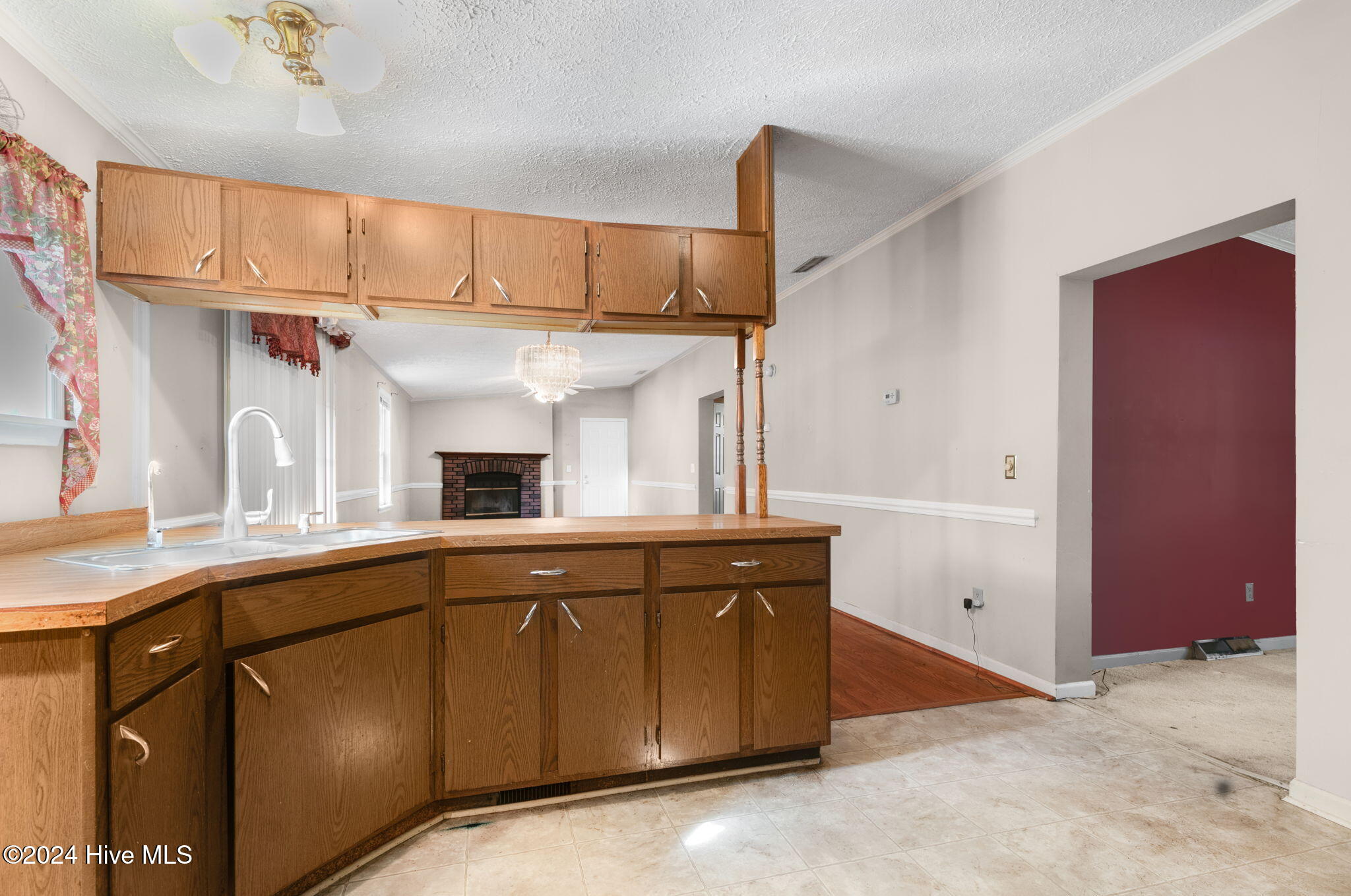 5907 W Baker Road Property Photo 8