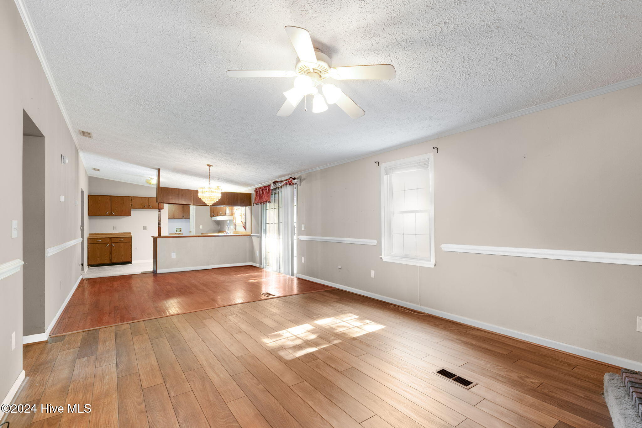 5907 W Baker Road Property Photo 15