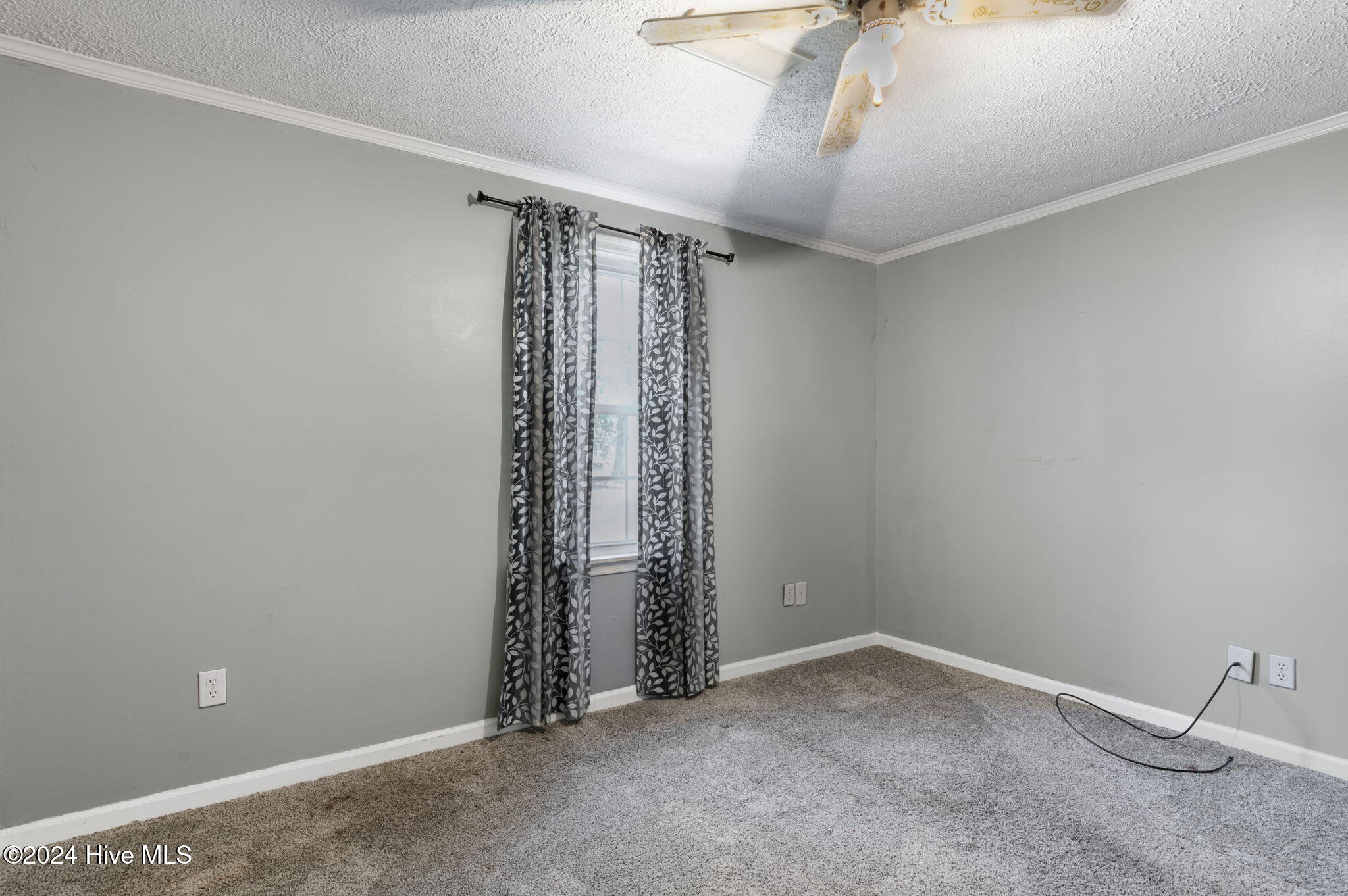 5907 W Baker Road Property Photo 23