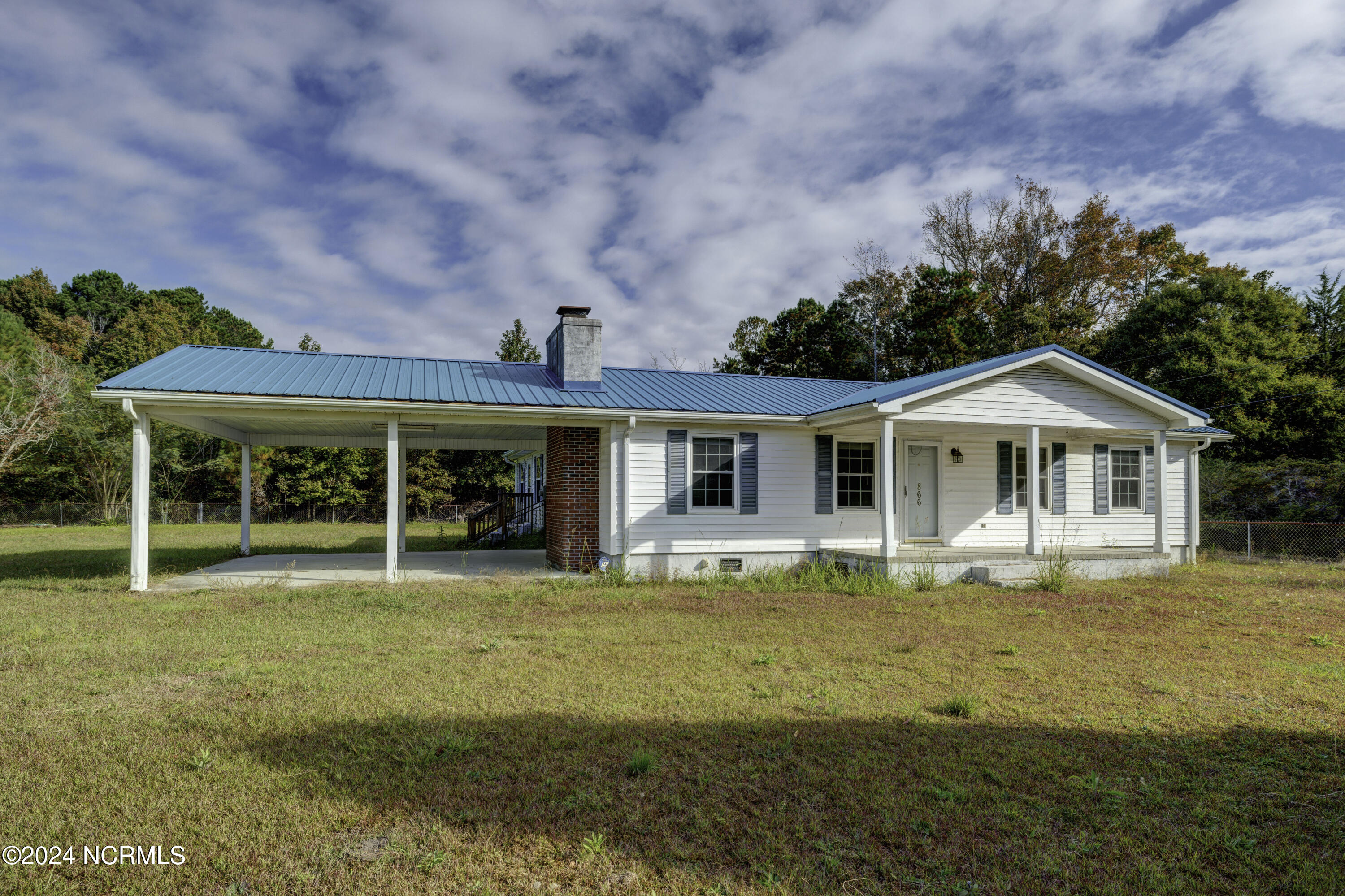 866 Appleton Way Property Photo 1