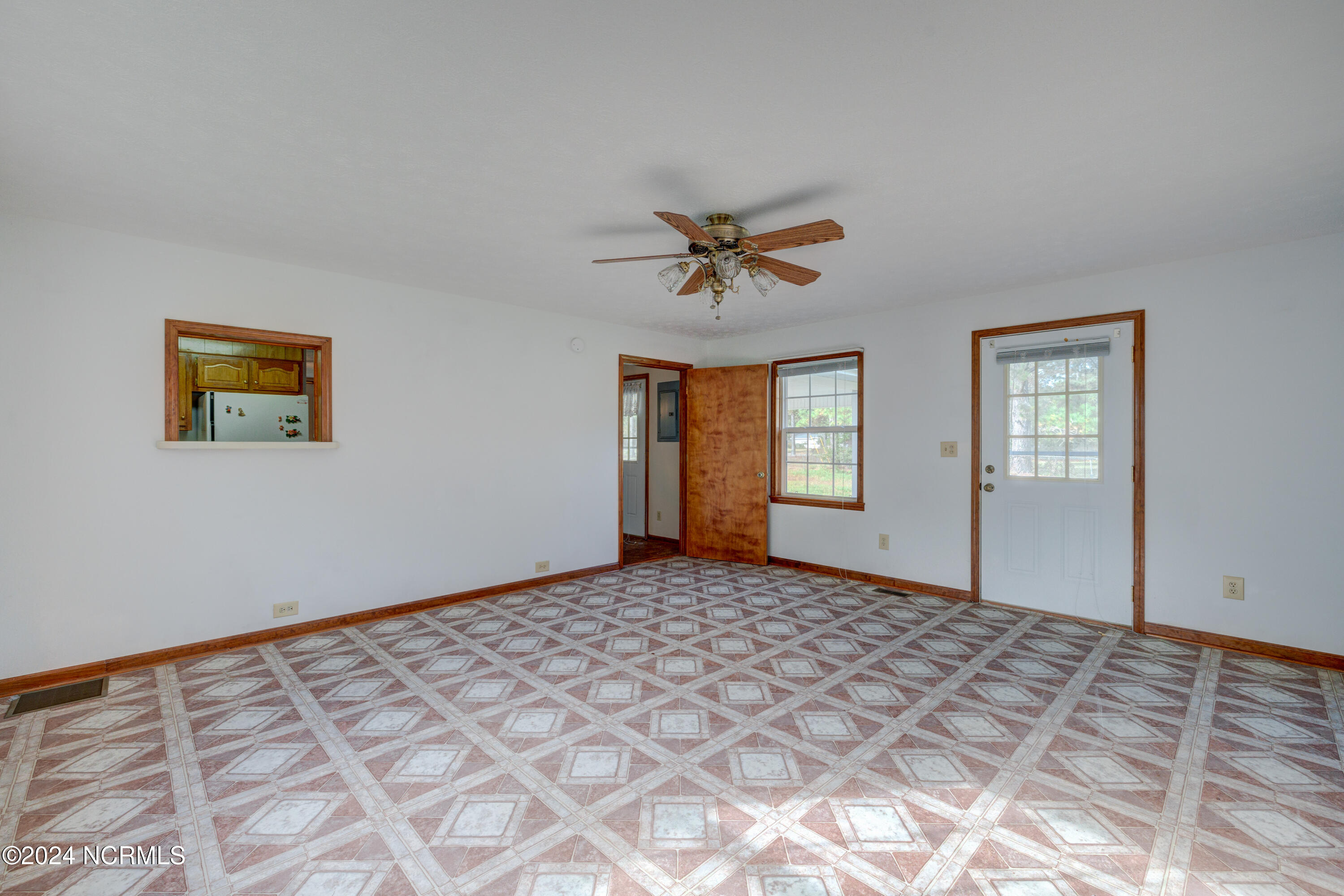 866 Appleton Way Property Photo 9