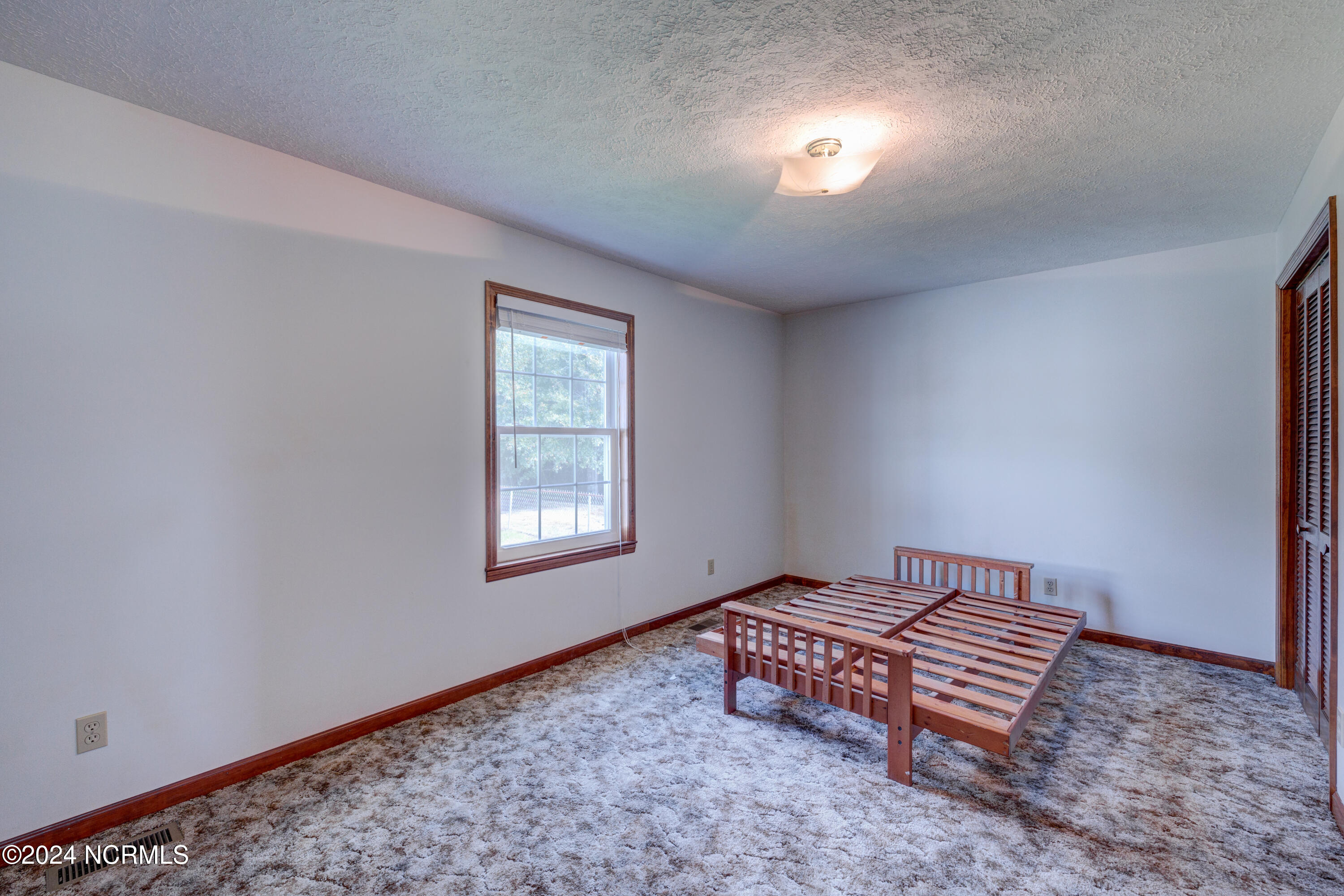 866 Appleton Way Property Photo 13