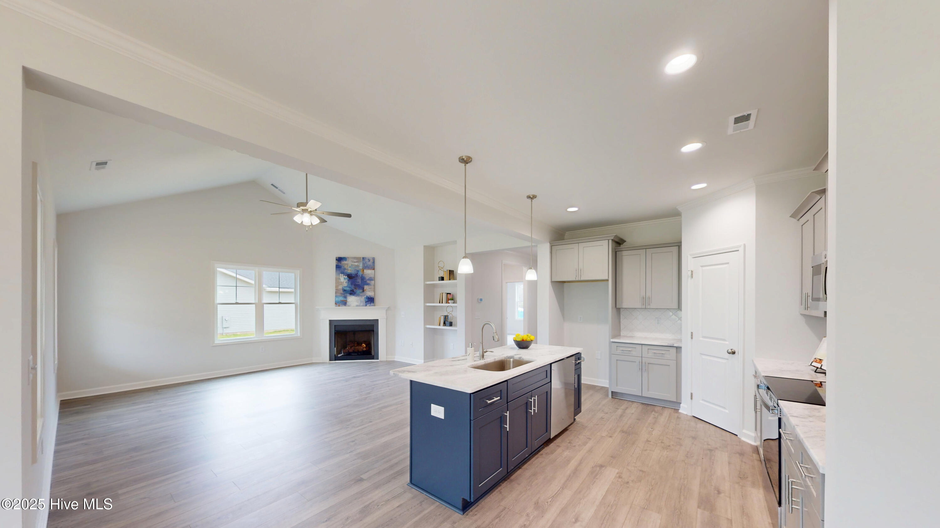 209 Creeks Edge Drive Property Photo 12
