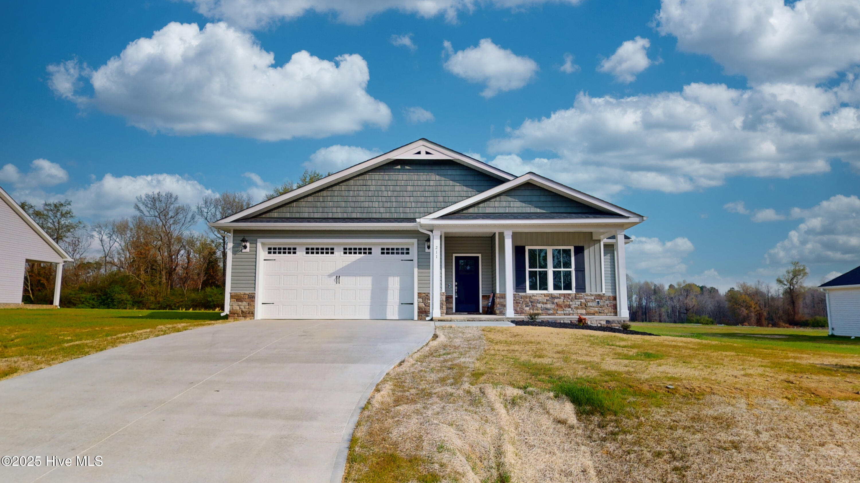 211 Creeks Edge Drive Property Photo 4