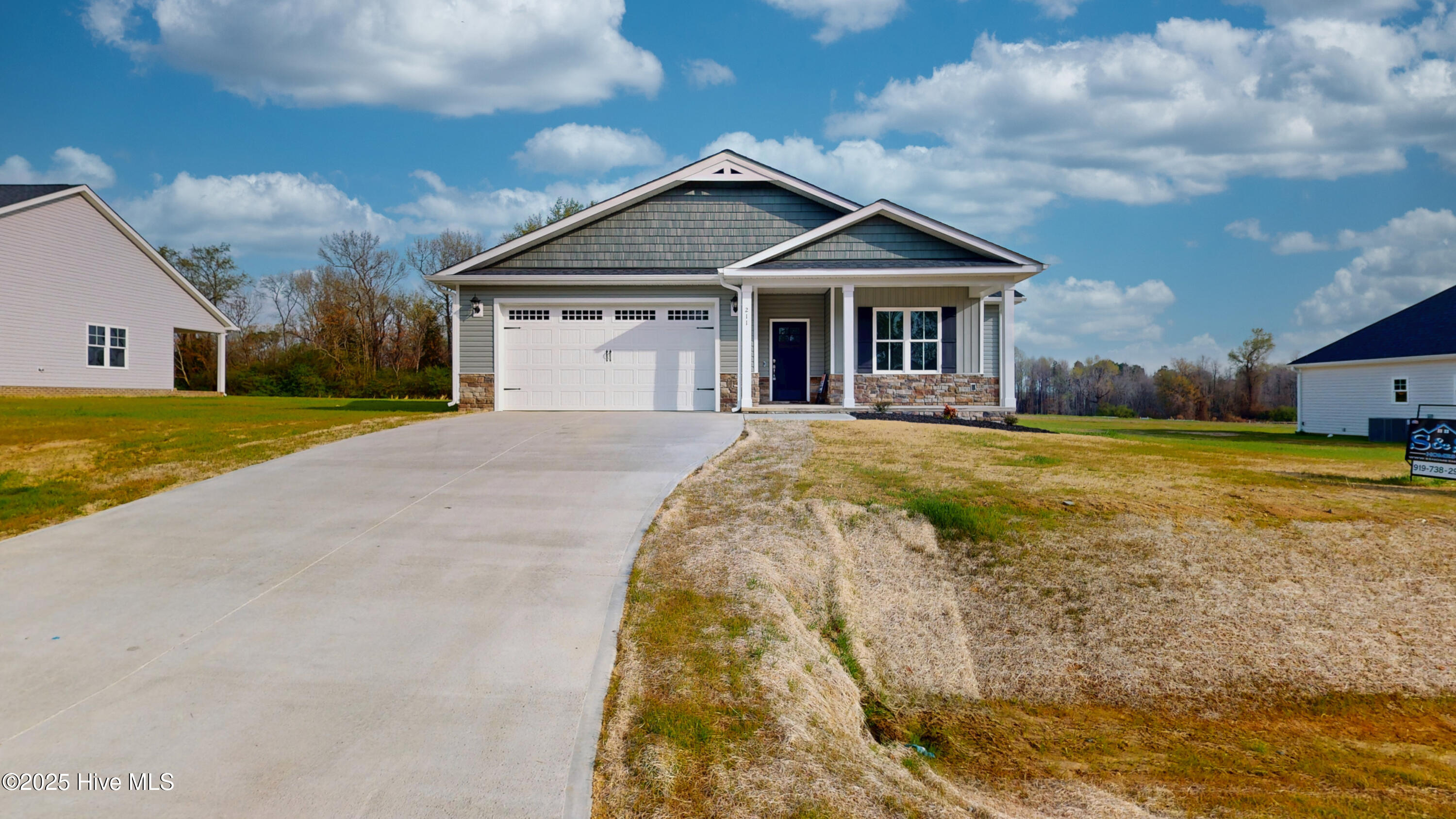 211 Creeks Edge Drive Property Photo 4