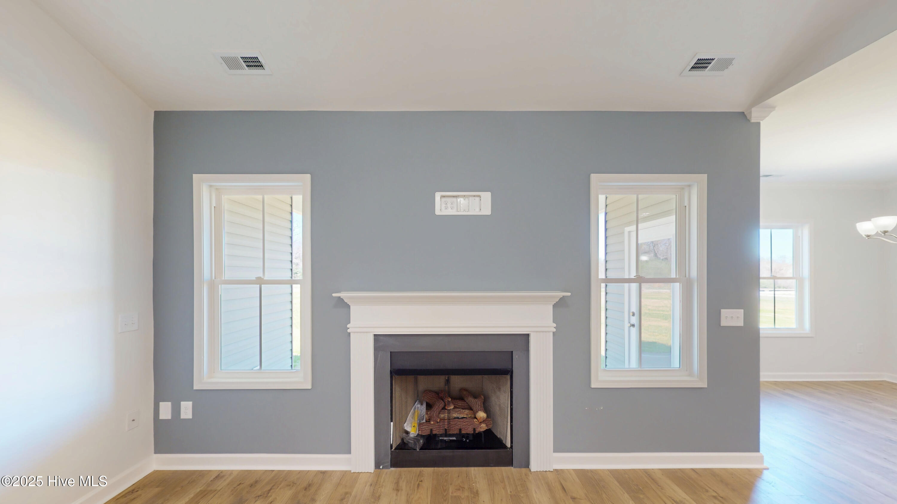 211 Creeks Edge Drive Property Photo 9