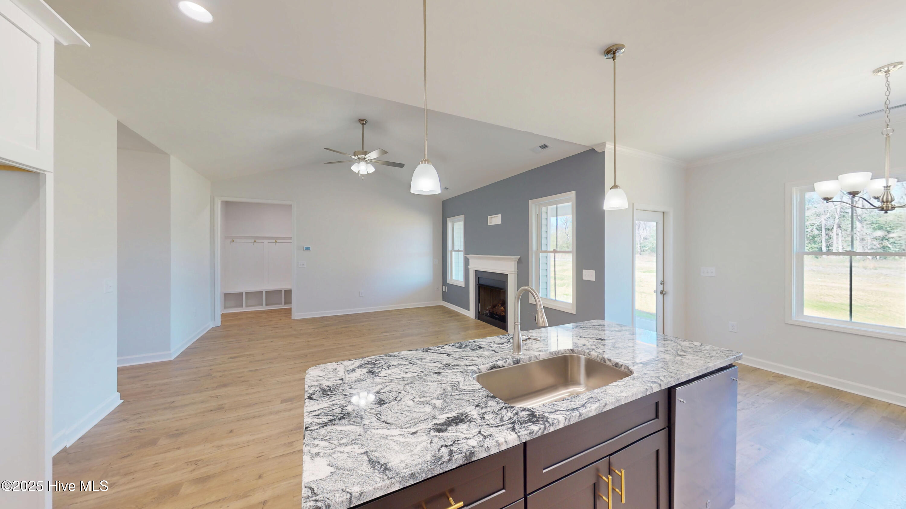 211 Creeks Edge Drive Property Photo 16