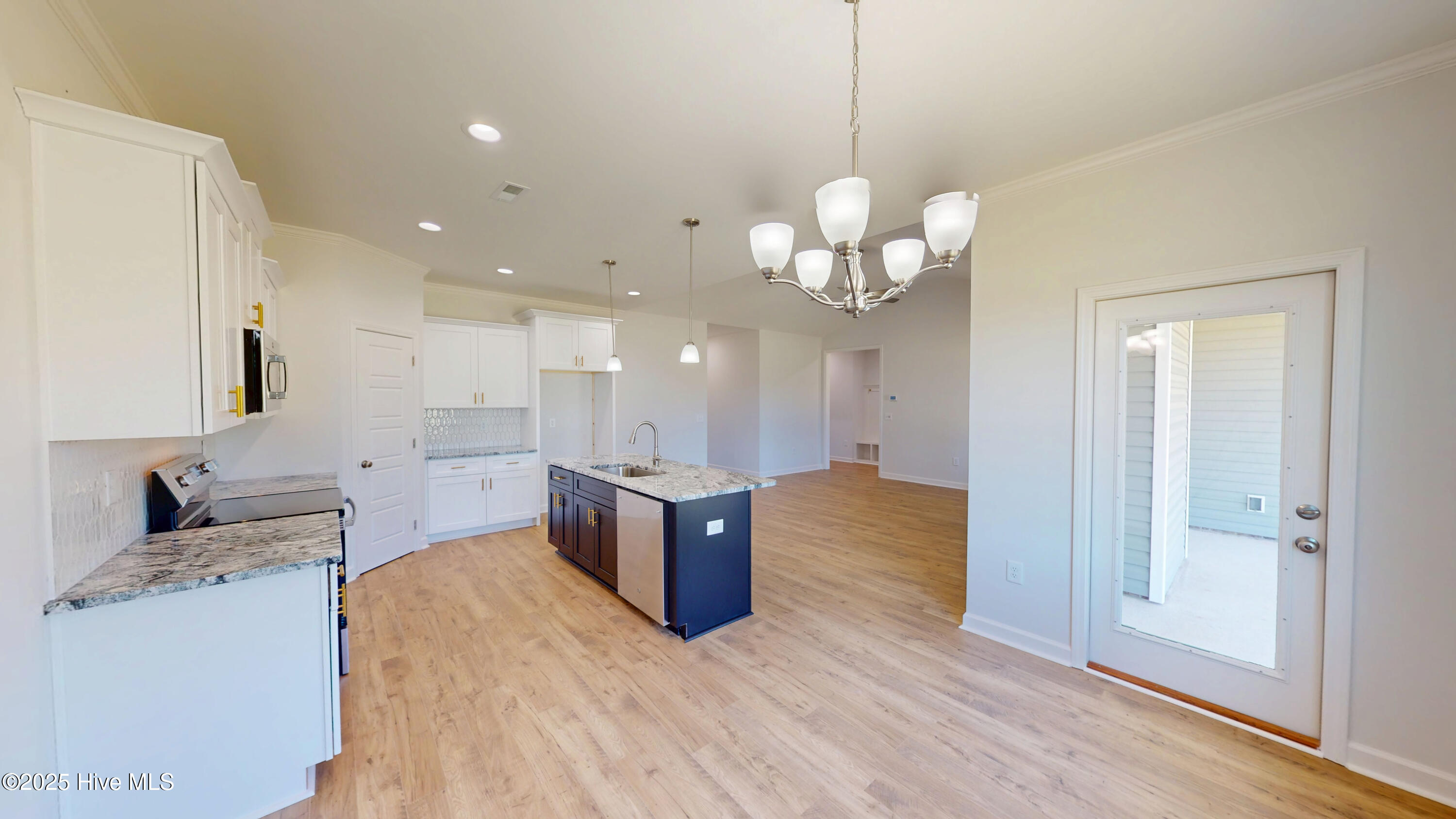 211 Creeks Edge Drive Property Photo 17