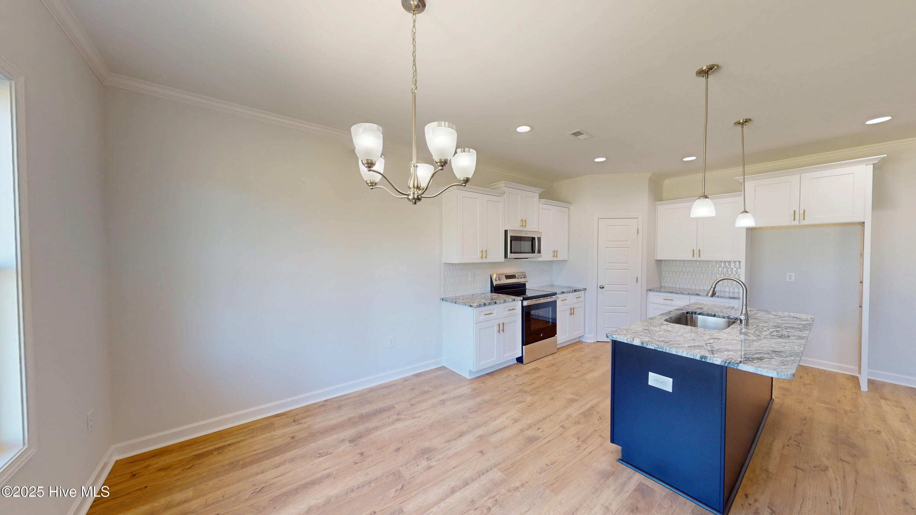 211 Creeks Edge Drive Property Photo 18