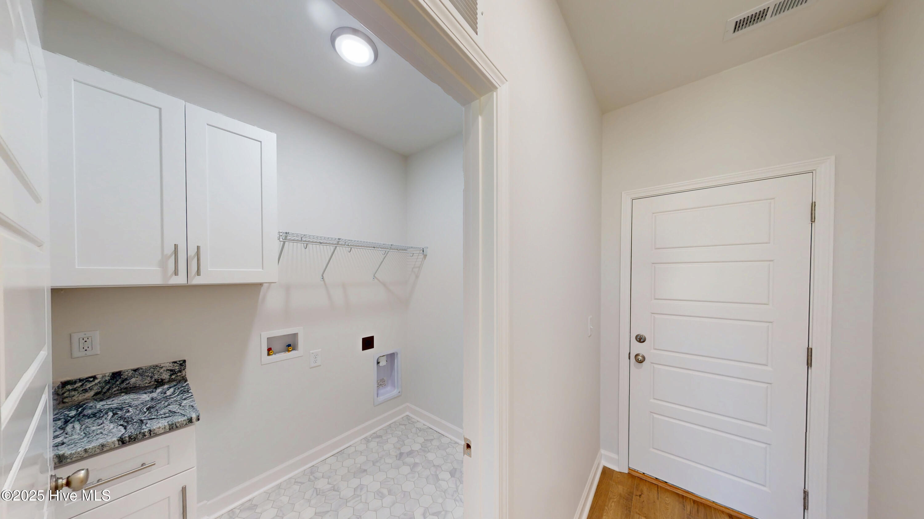 211 Creeks Edge Drive Property Photo 23
