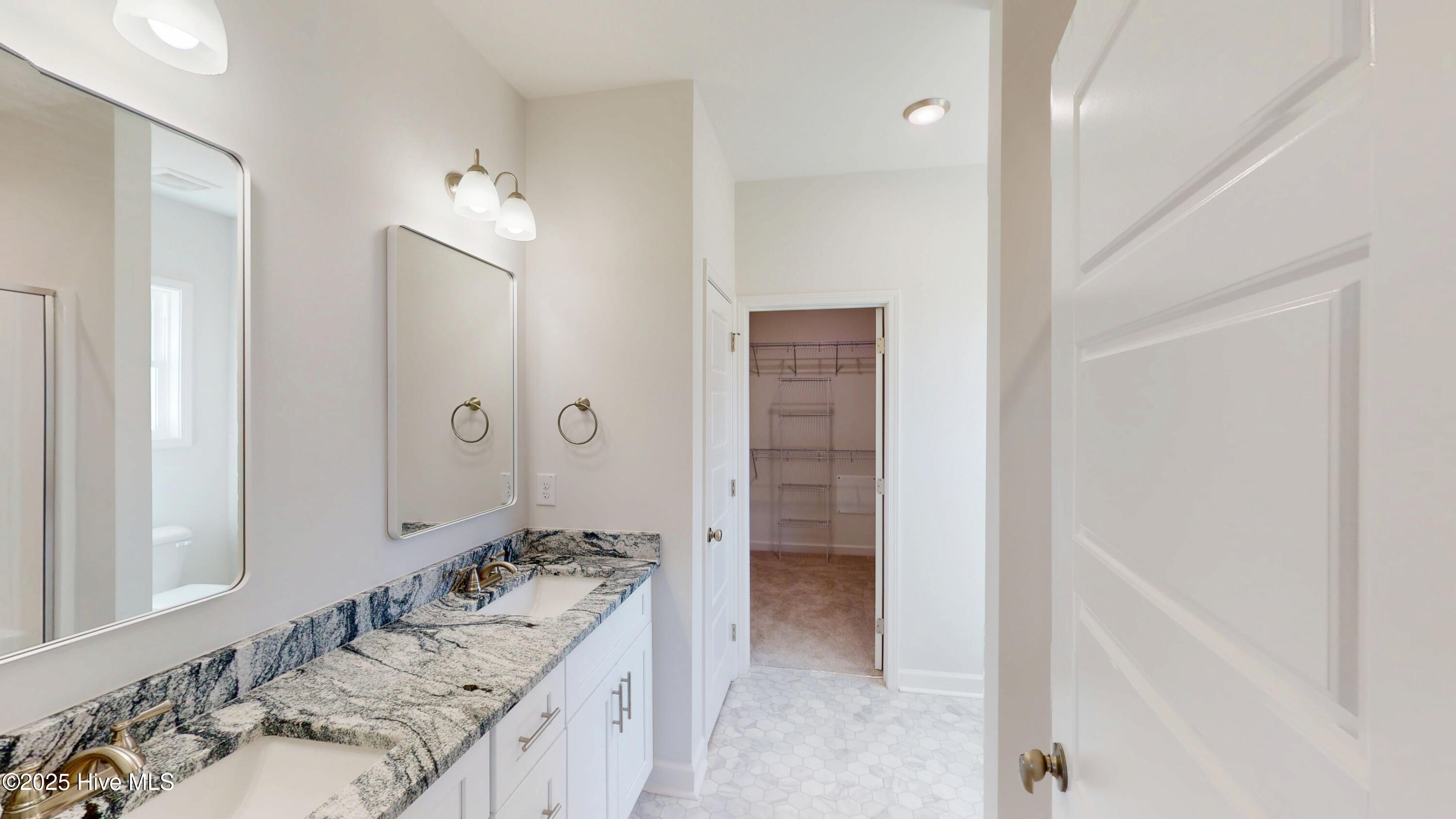 211 Creeks Edge Drive Property Photo 30
