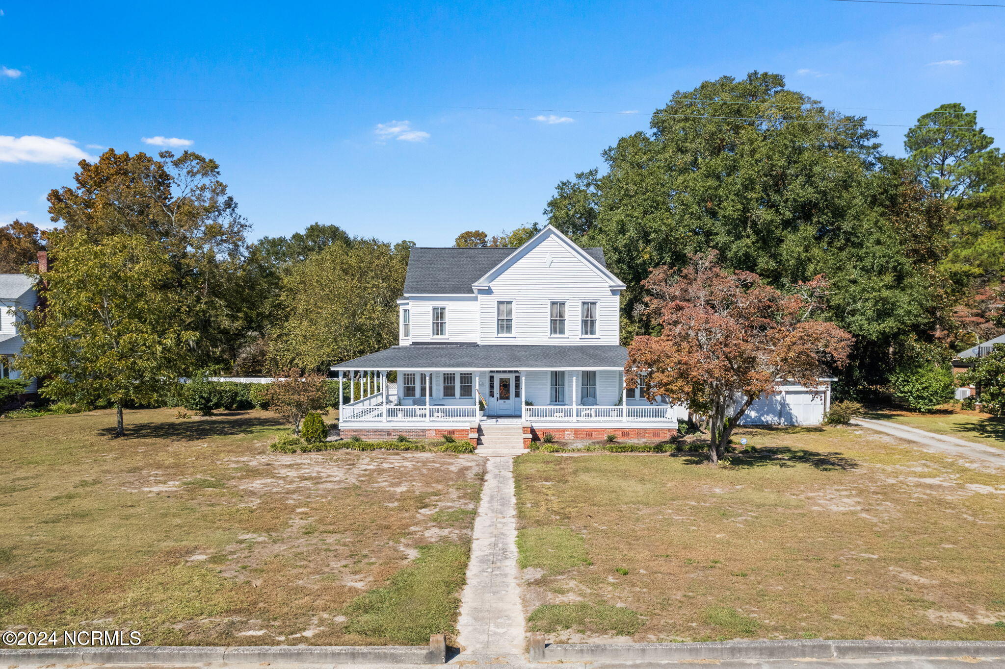 950 Main Street Property Photo