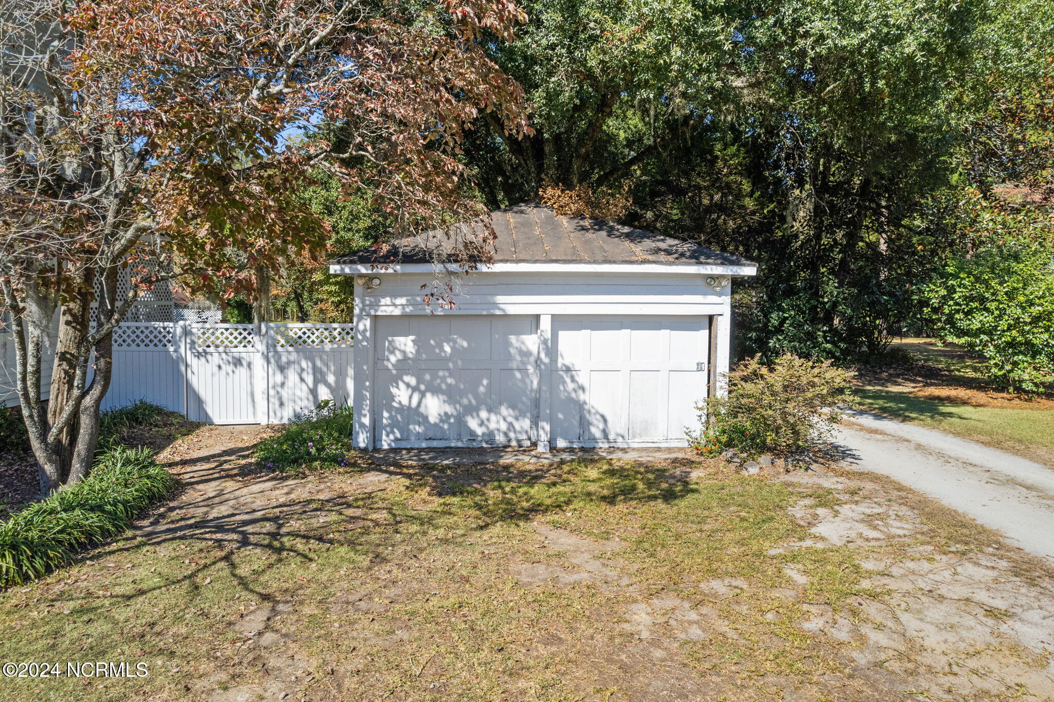 950 Main Street Property Photo 7