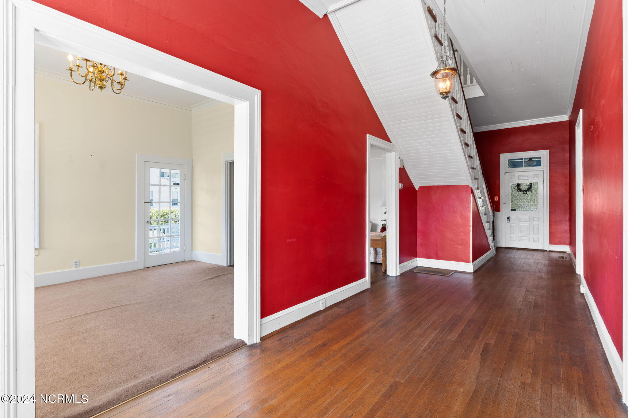 950 Main Street Property Photo 10