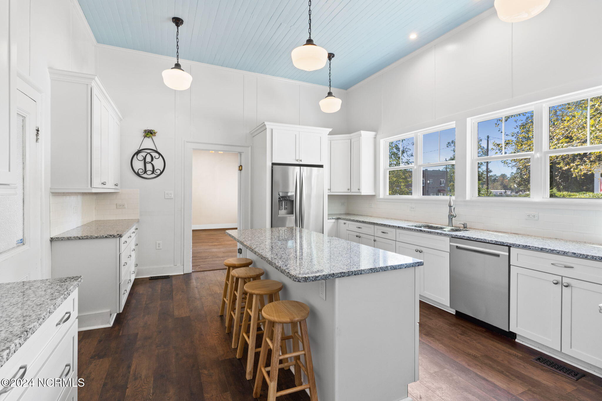 950 Main Street Property Photo 20