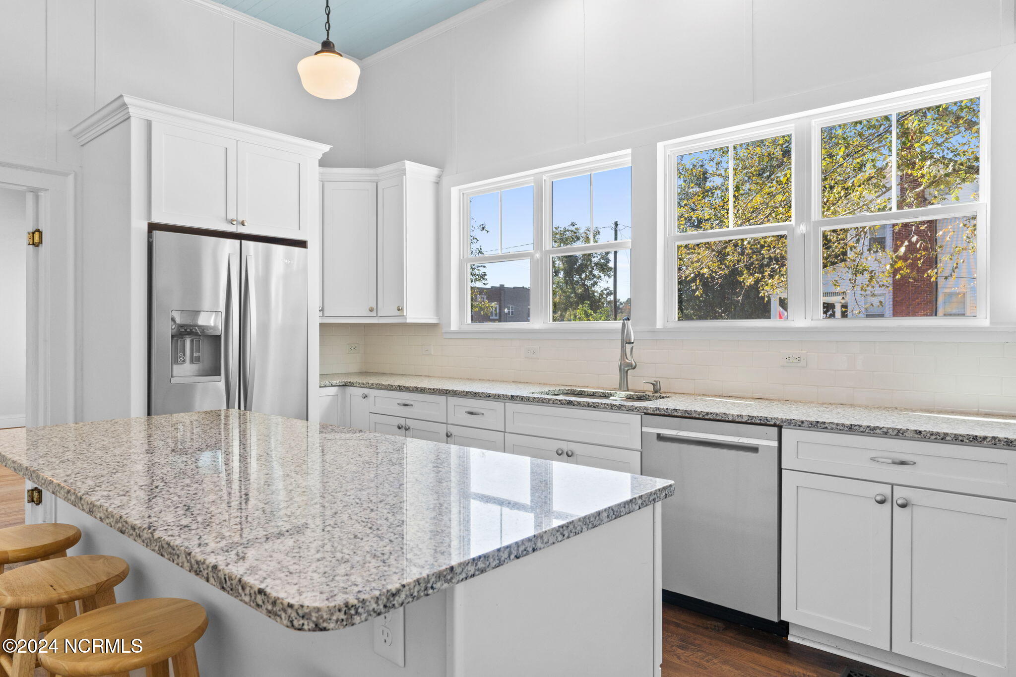 950 Main Street Property Photo 21