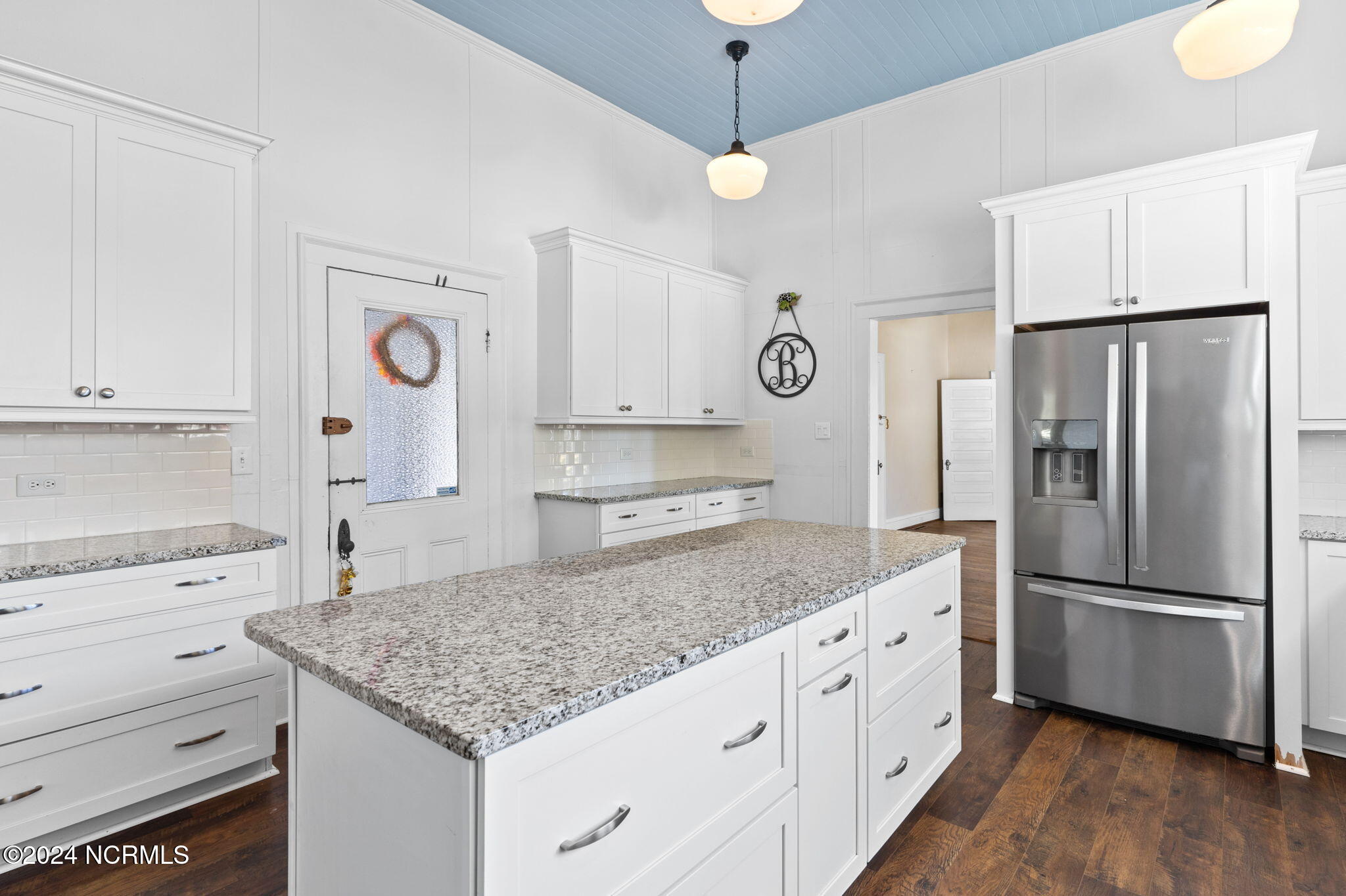 950 Main Street Property Photo 23