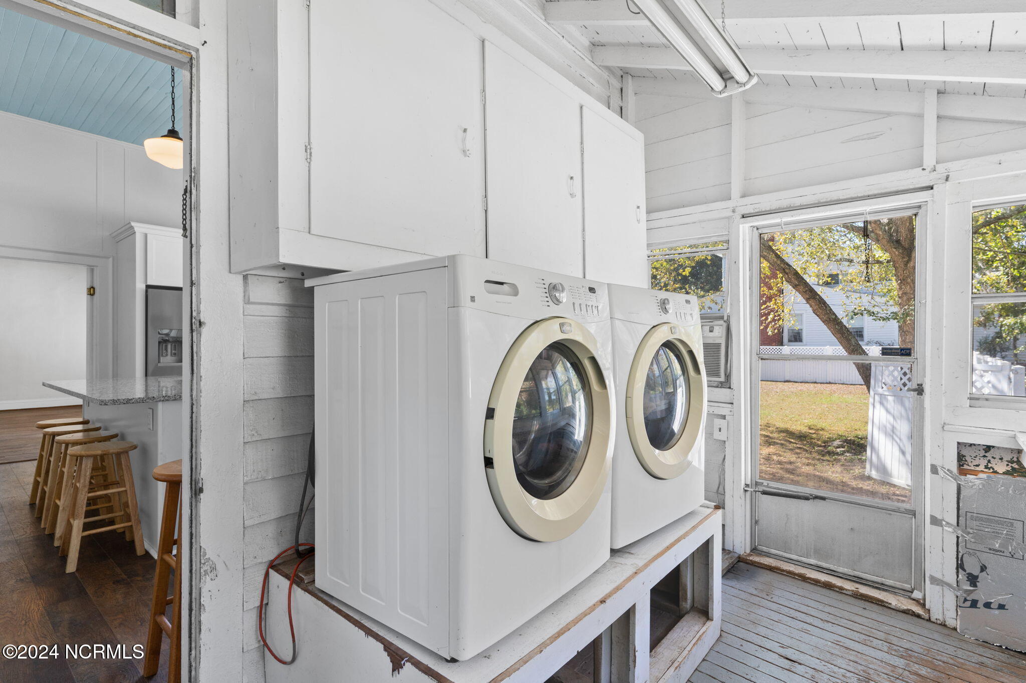 950 Main Street Property Photo 24