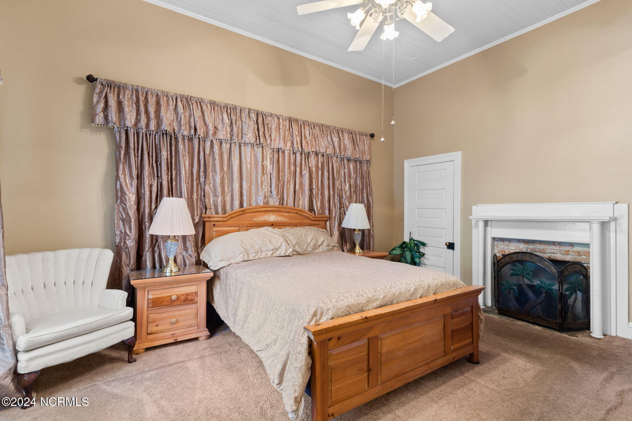 950 Main Street Property Photo 34